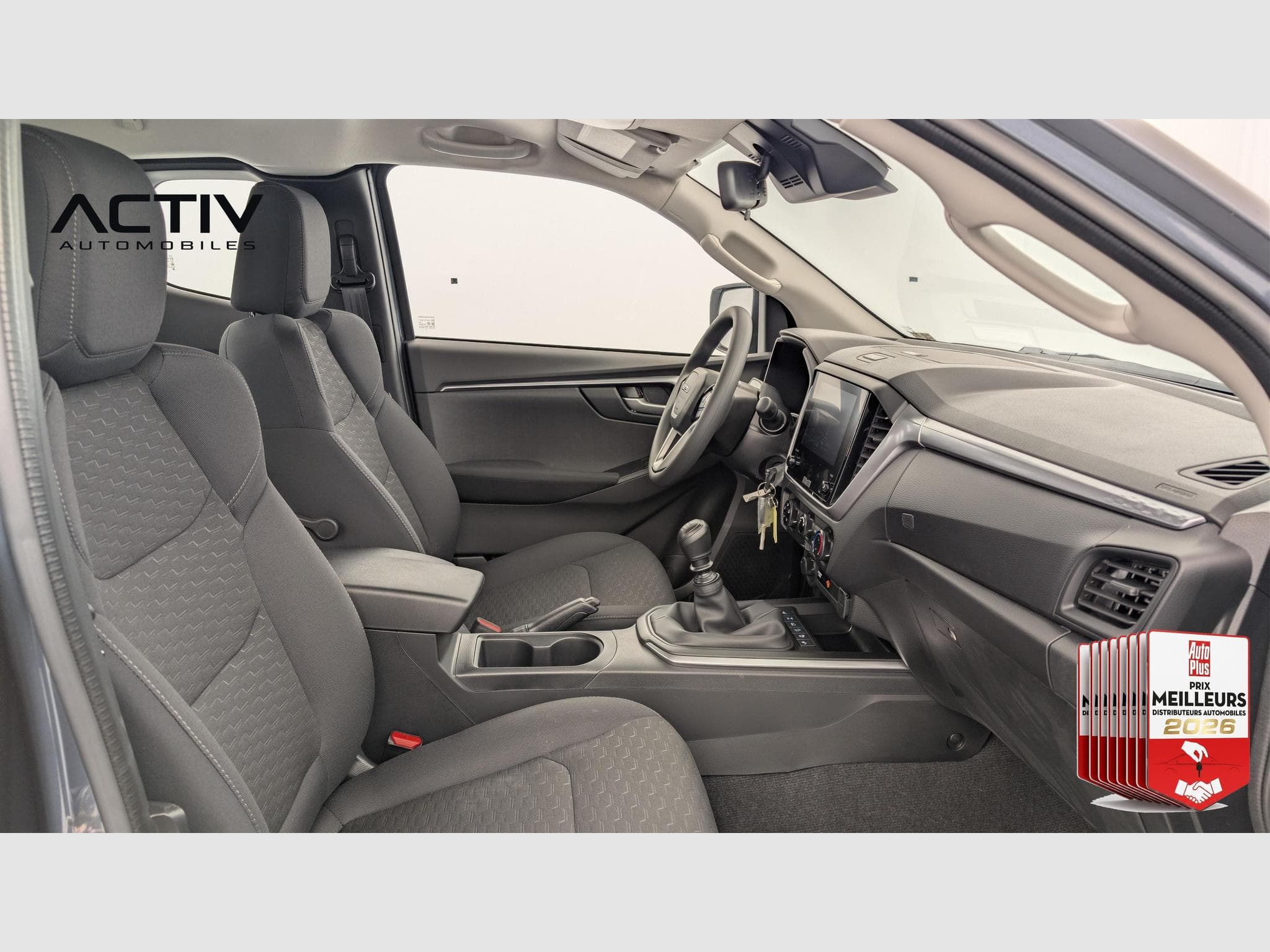 Isuzu D-MAX 2.2L SPACE CABINE M/T EVOLUTION (2026) - Foto 9