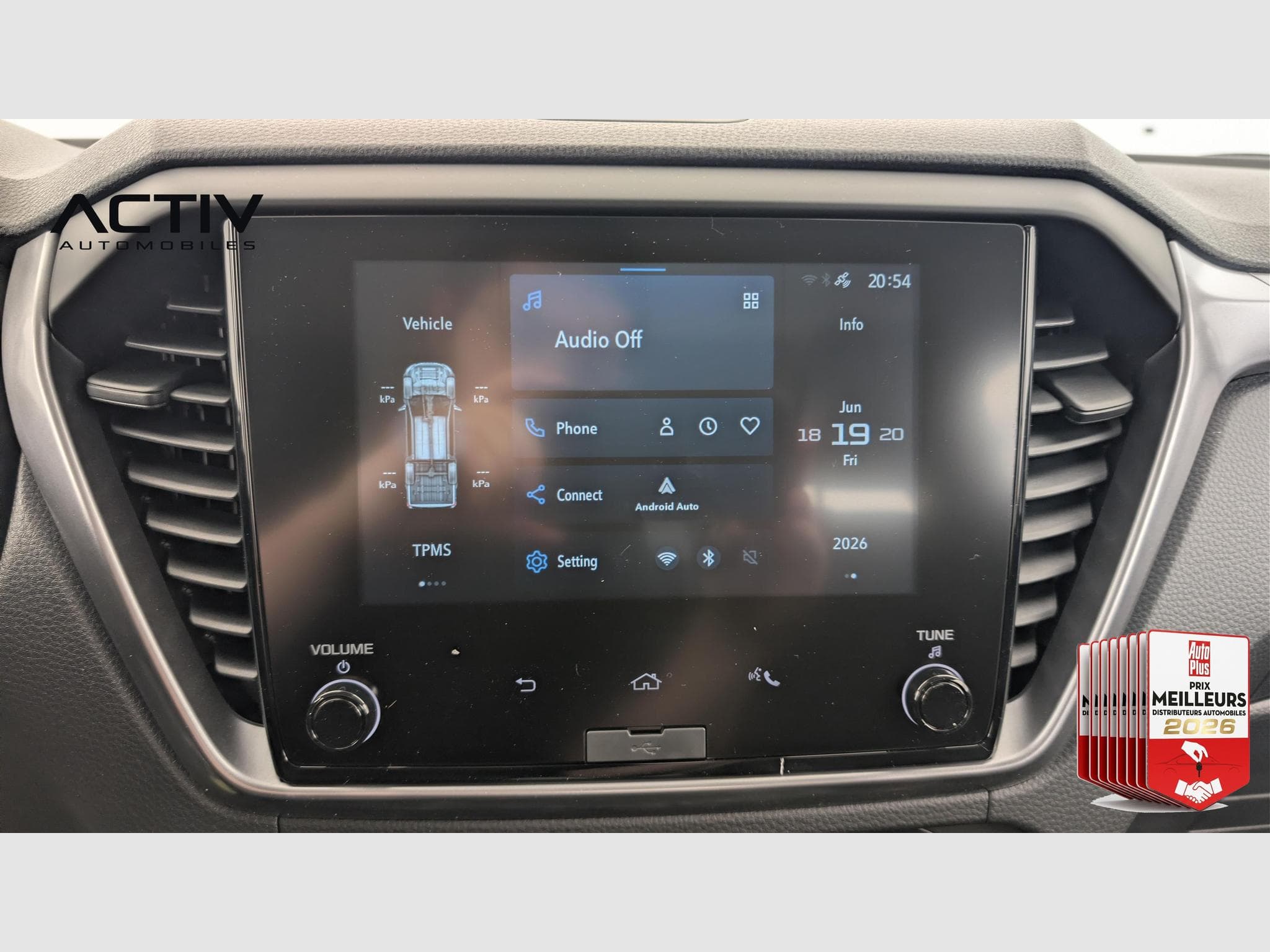 Isuzu D-MAX 2.2L SPACE CABINE M/T EVOLUTION (2026) - Foto 13