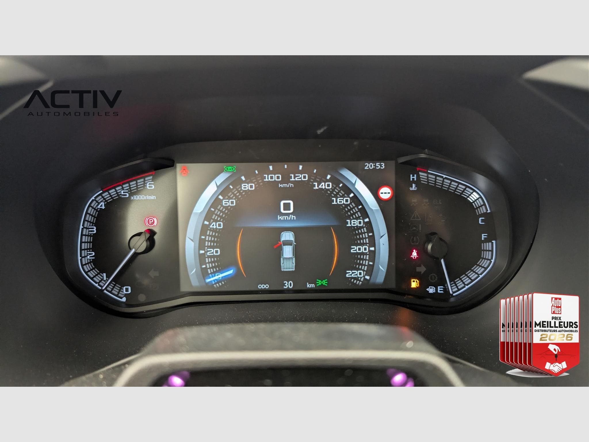Isuzu D-MAX 2.2L SPACE CABINE M/T EVOLUTION (2026) - Foto 17