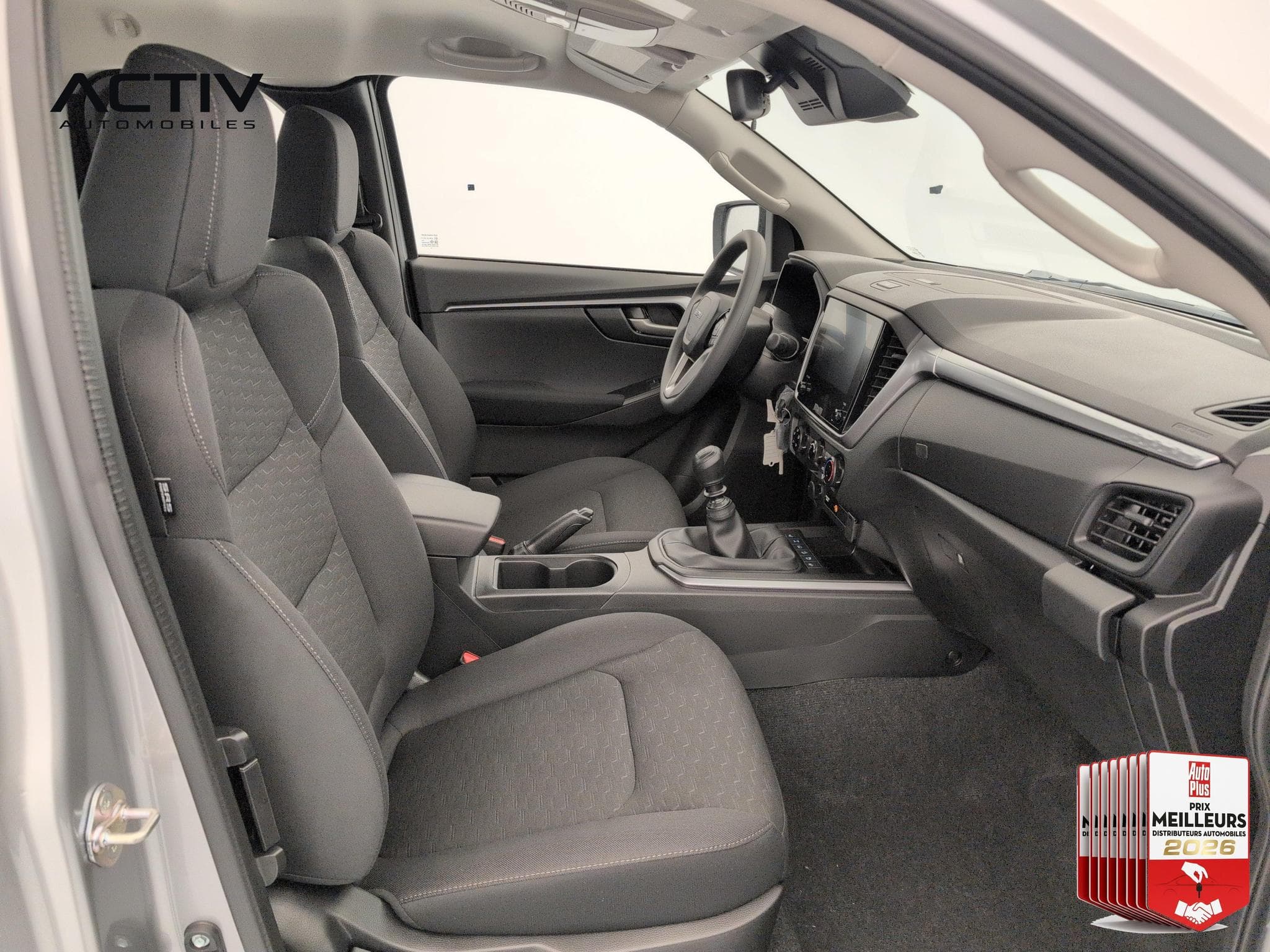 Isuzu D-MAX 2.2L SPACE CABINE M/T EVOLUTION (2026) - Foto 9