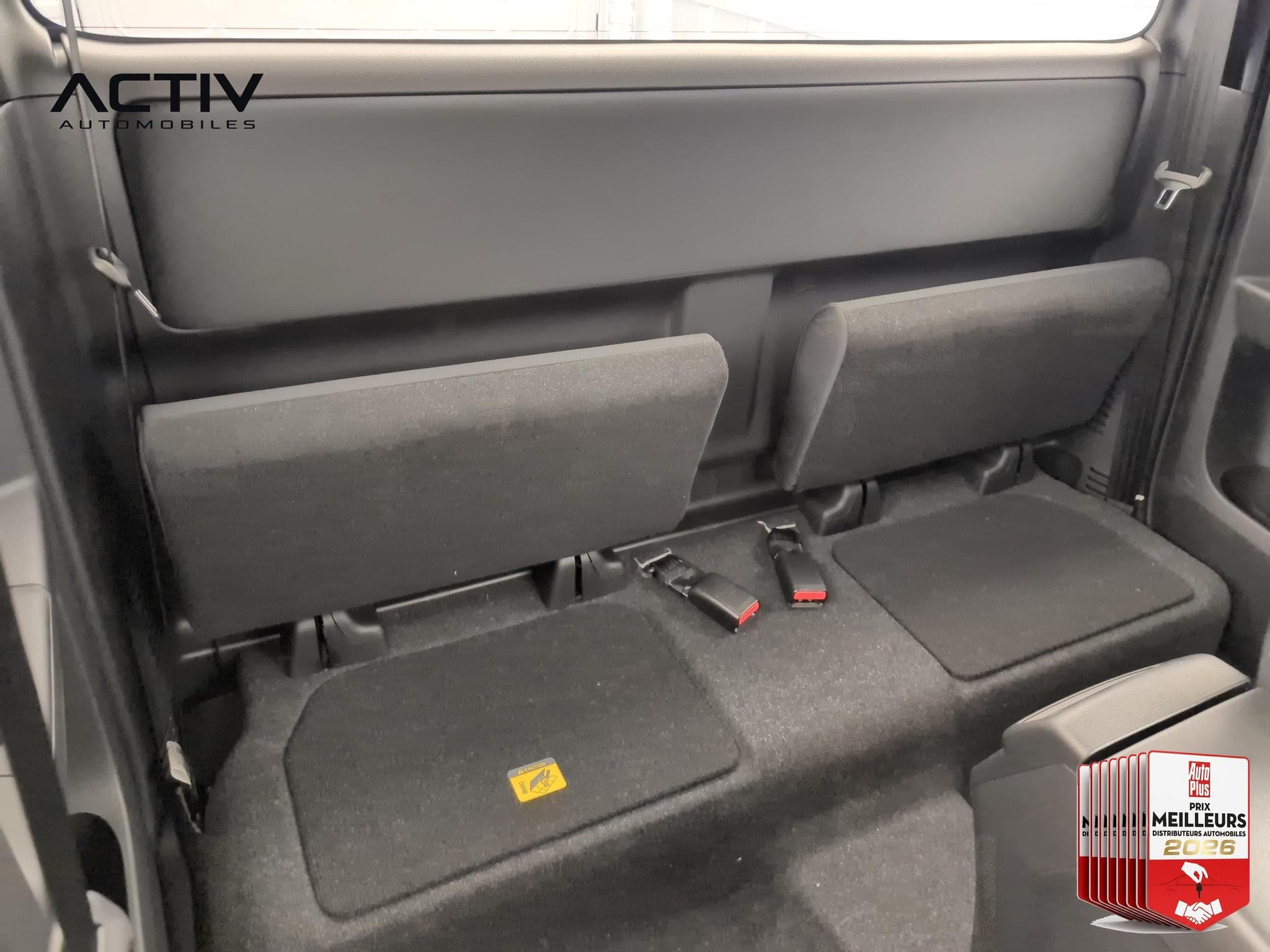 Isuzu D-MAX 2.2L SPACE CABINE M/T EVOLUTION (2026) - Foto 10