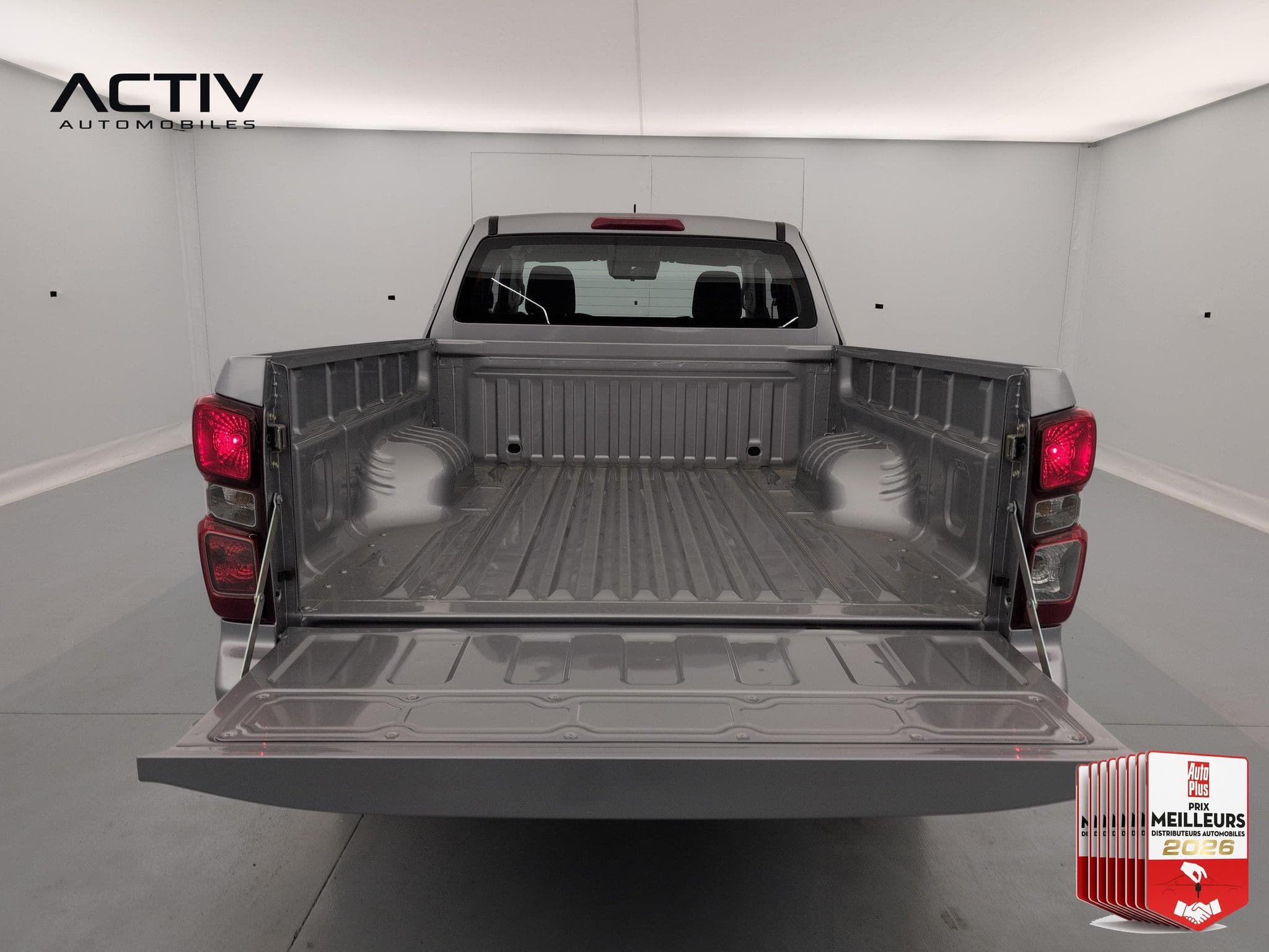 Isuzu D-MAX 2.2L SPACE CABINE M/T EVOLUTION (2026) - Foto 11