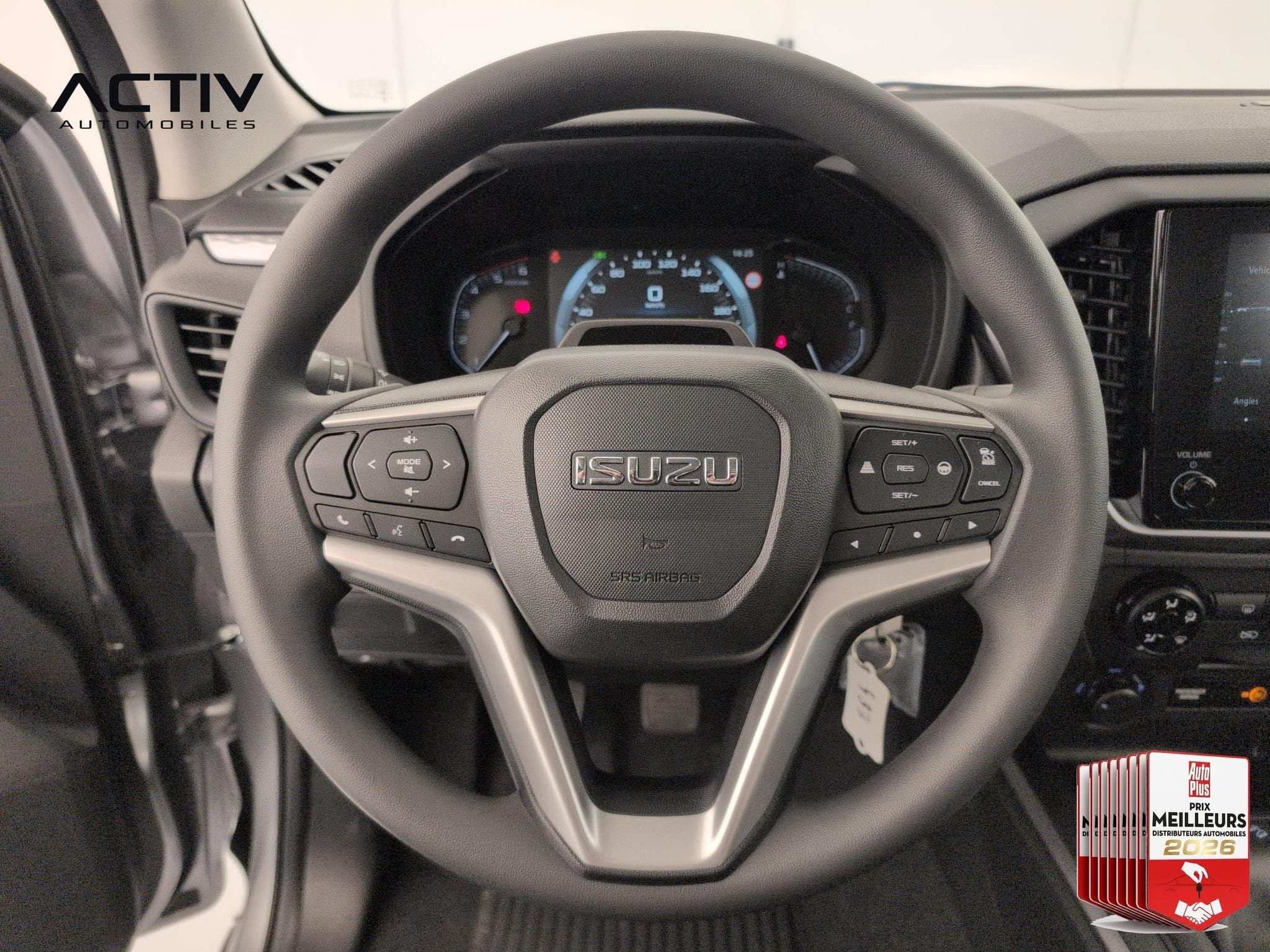 Isuzu D-MAX 2.2L SPACE CABINE M/T EVOLUTION (2026) - Foto 13