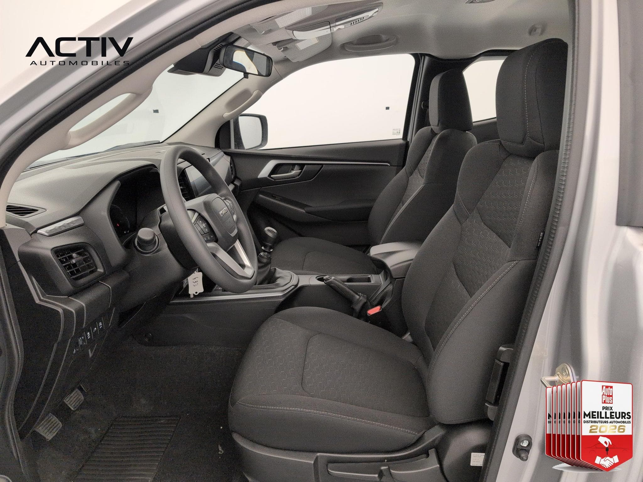 Isuzu D-MAX 2.2L SPACE CABINE M/T EVOLUTION (2026) - Foto 15