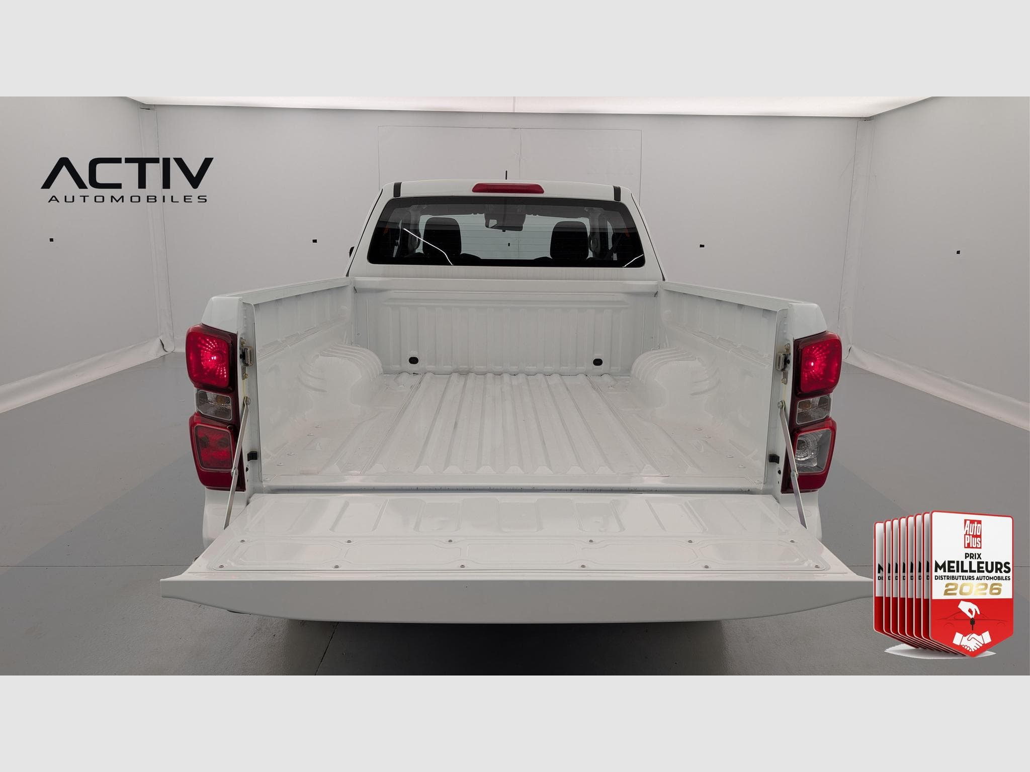 Isuzu D-MAX 2.2L SPACE CABINE M/T EVOLUTION (2026) - Foto 11