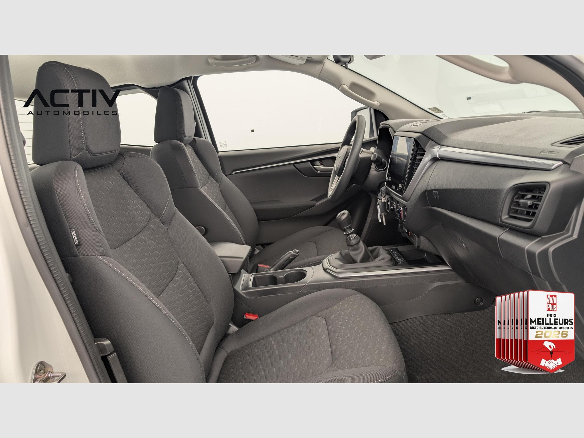 Isuzu D-MAX 2.2L SPACE CABINE M/T EVOLUTION (2026) - Foto 9