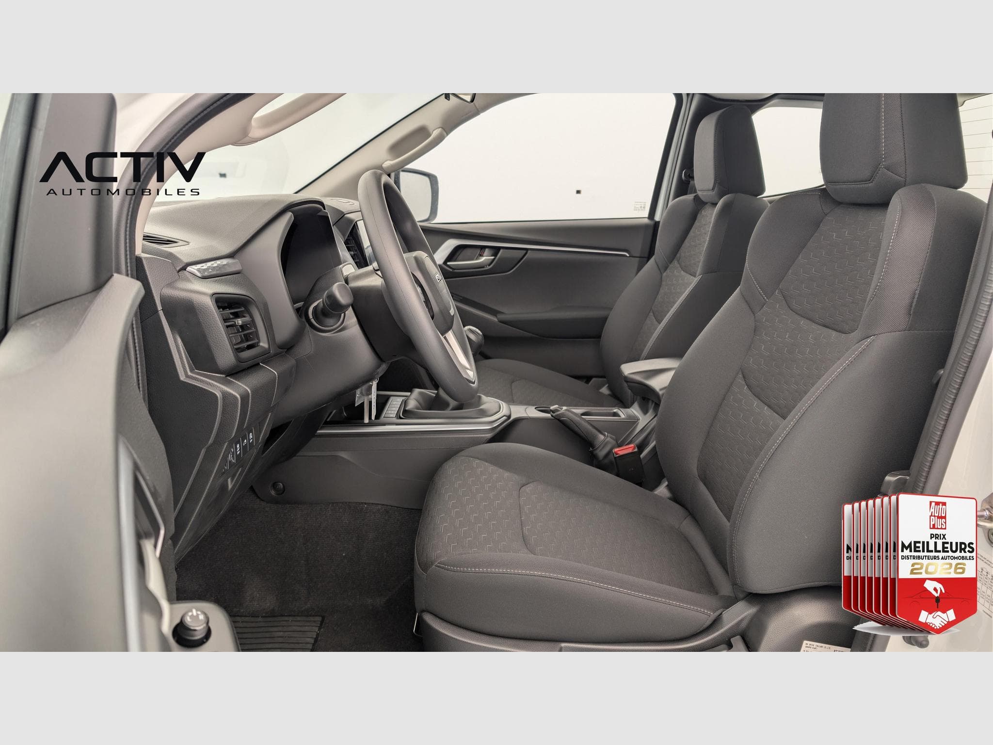 Isuzu D-MAX 2.2L SPACE CABINE M/T EVOLUTION (2026) - Foto 16