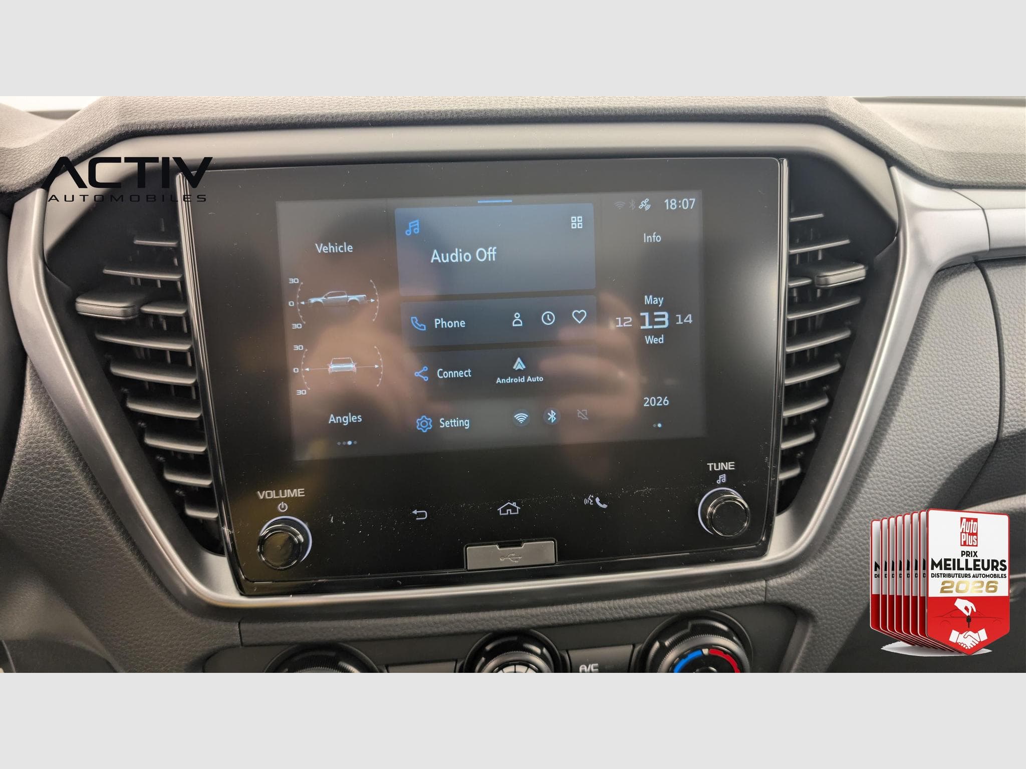 Isuzu D-MAX 2.2L SPACE CABINE M/T EVOLUTION (2026) - Foto 17