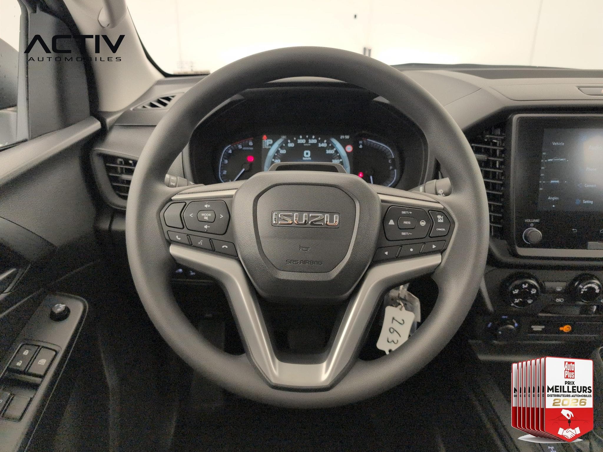 Isuzu D-MAX 2.2L SPACE CABINE A/T B-STRONG (2026) - Foto 13