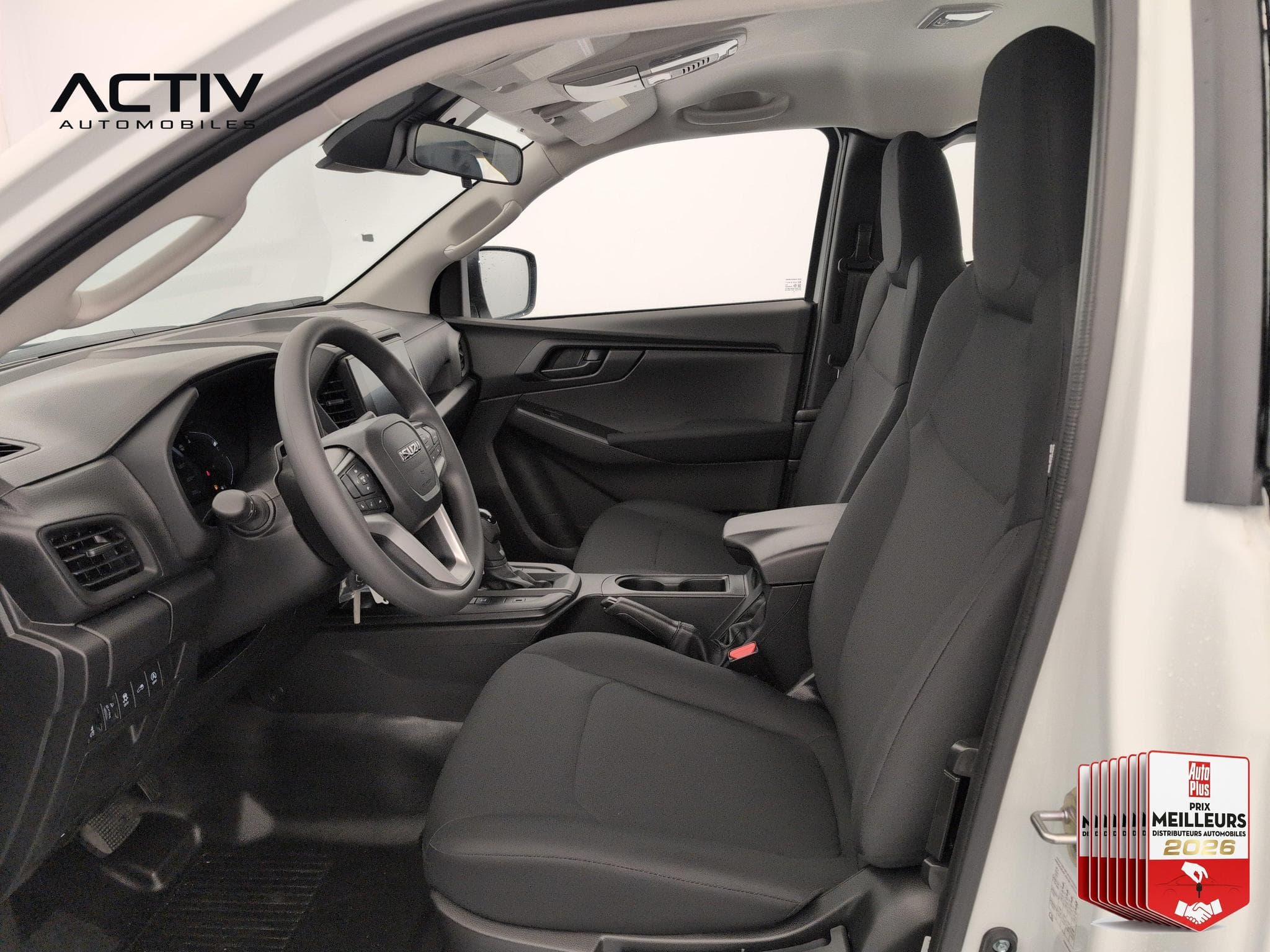 Isuzu D-MAX 2.2L SPACE CABINE A/T B-STRONG (2026) - Foto 15