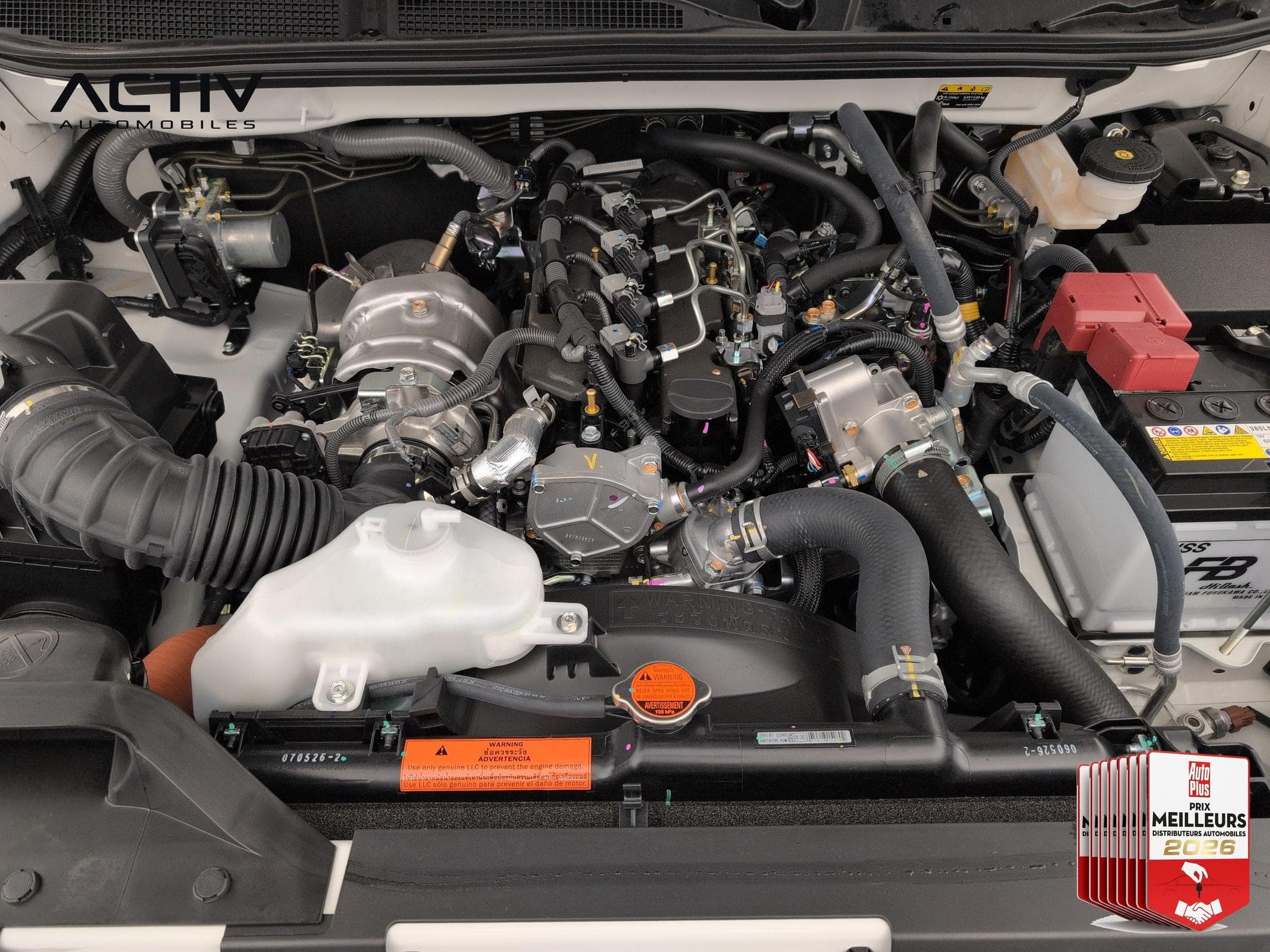 Isuzu D-MAX 2.2L SPACE CABINE A/T B-STRONG (2026) - Foto 18