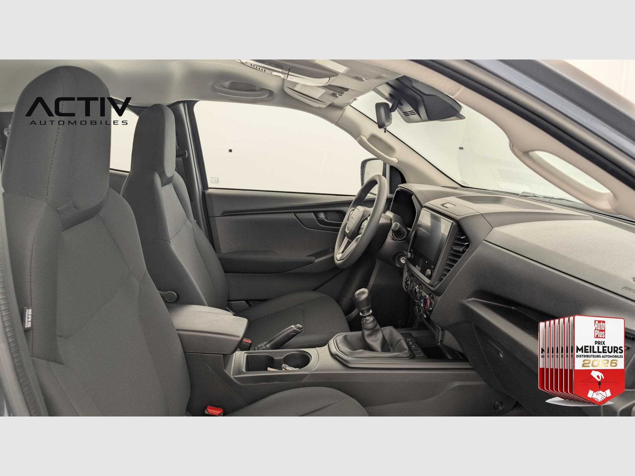 Isuzu D-MAX 2.2L SPACE CABINE M/T B-STRONG (2026) - Foto 9