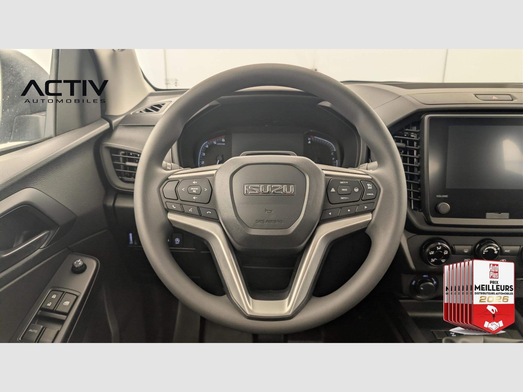 Isuzu D-MAX 2.2L SPACE CABINE M/T B-STRONG (2026) - Foto 13
