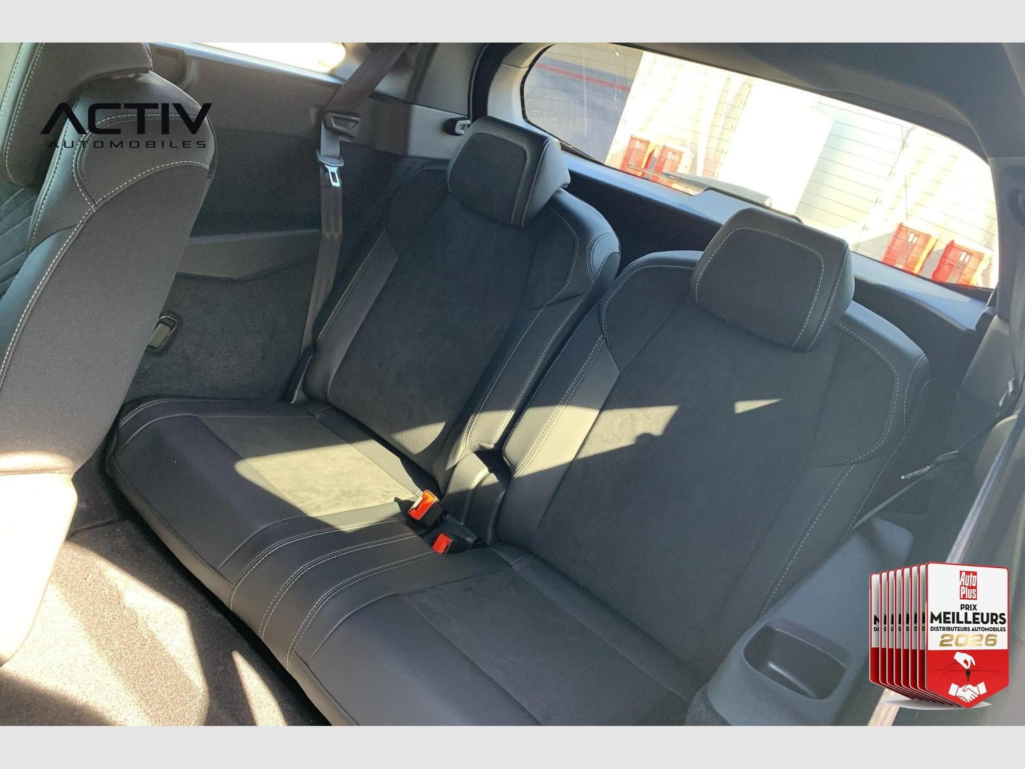 Peugeot 5008 Hybrid 145 e-DCS6 GT (2026) - Foto 27