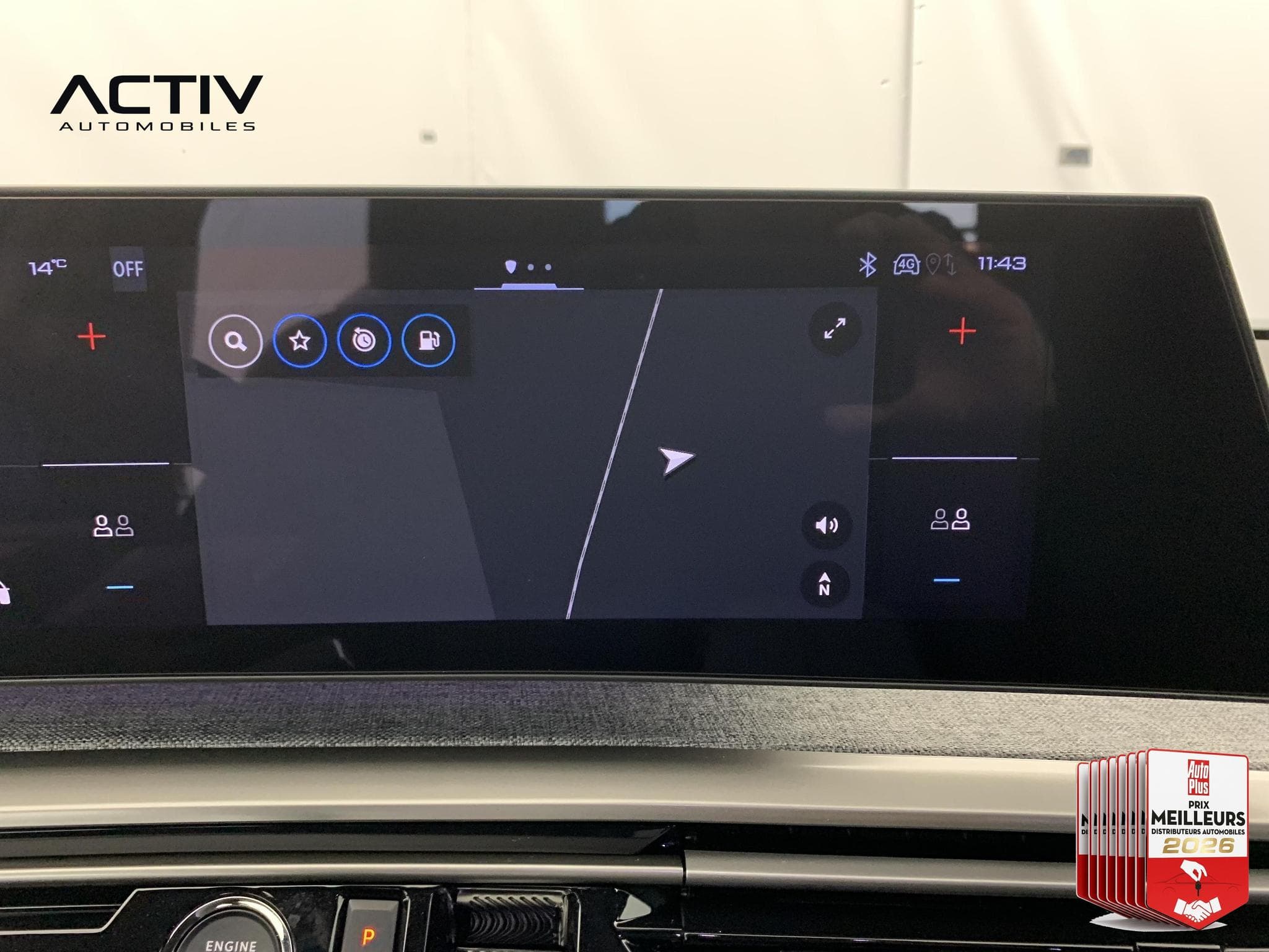 Peugeot 3008 Hybrid 145 e-DCS6 GT (2025) - Foto 17