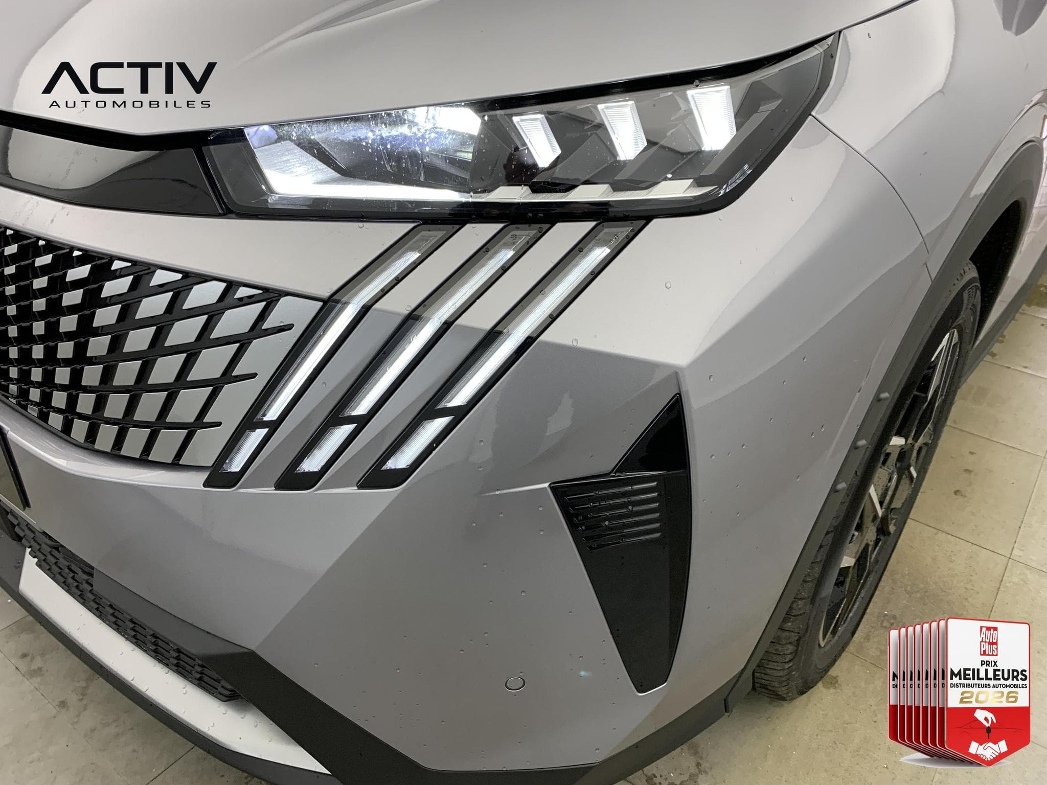 Peugeot 3008 Hybrid 145 e-DCS6 GT (2025) - Foto 26