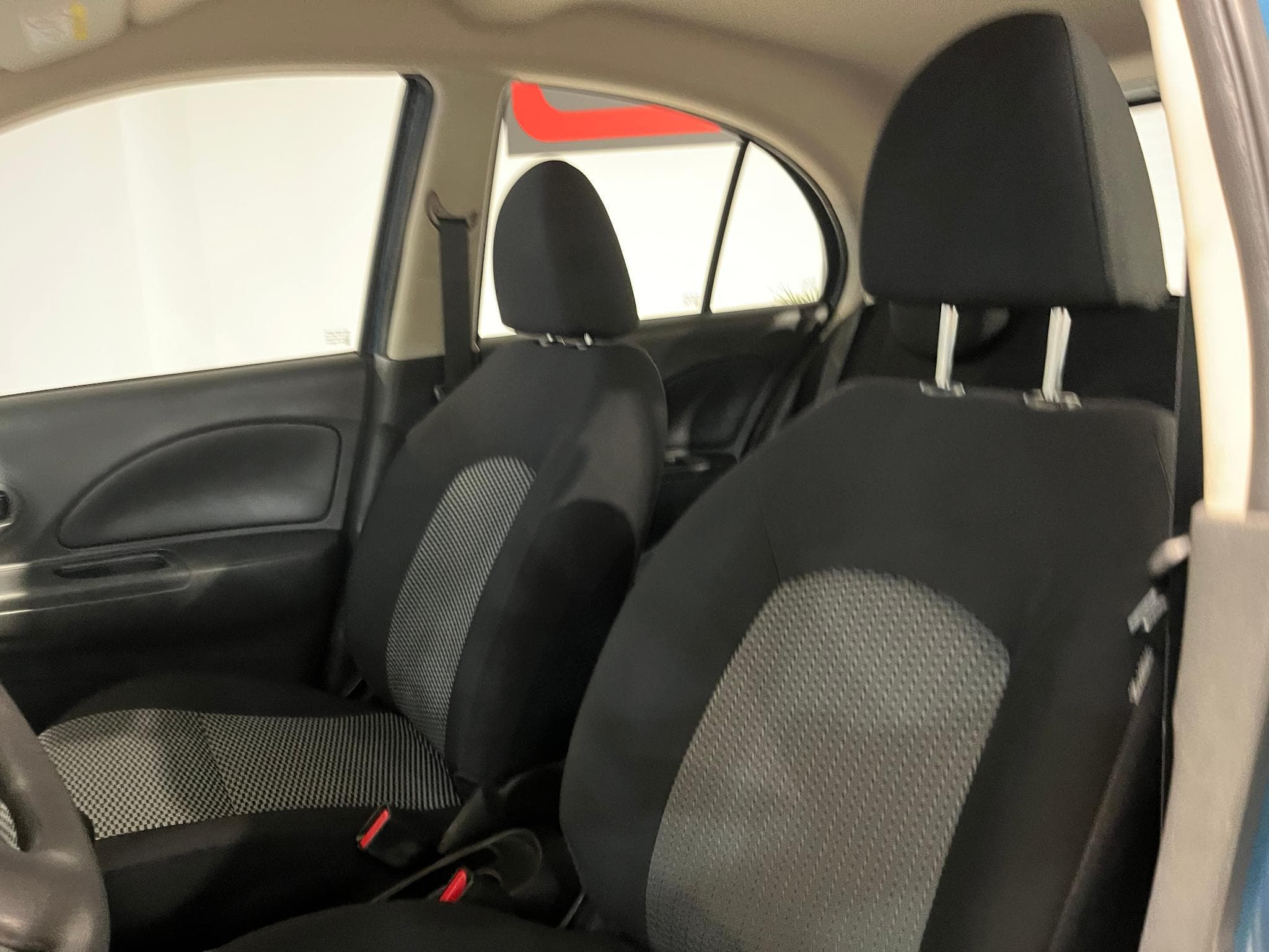 Nissan Micra IV (2) 1.2 80ch VISIA (2017) - Photo 12