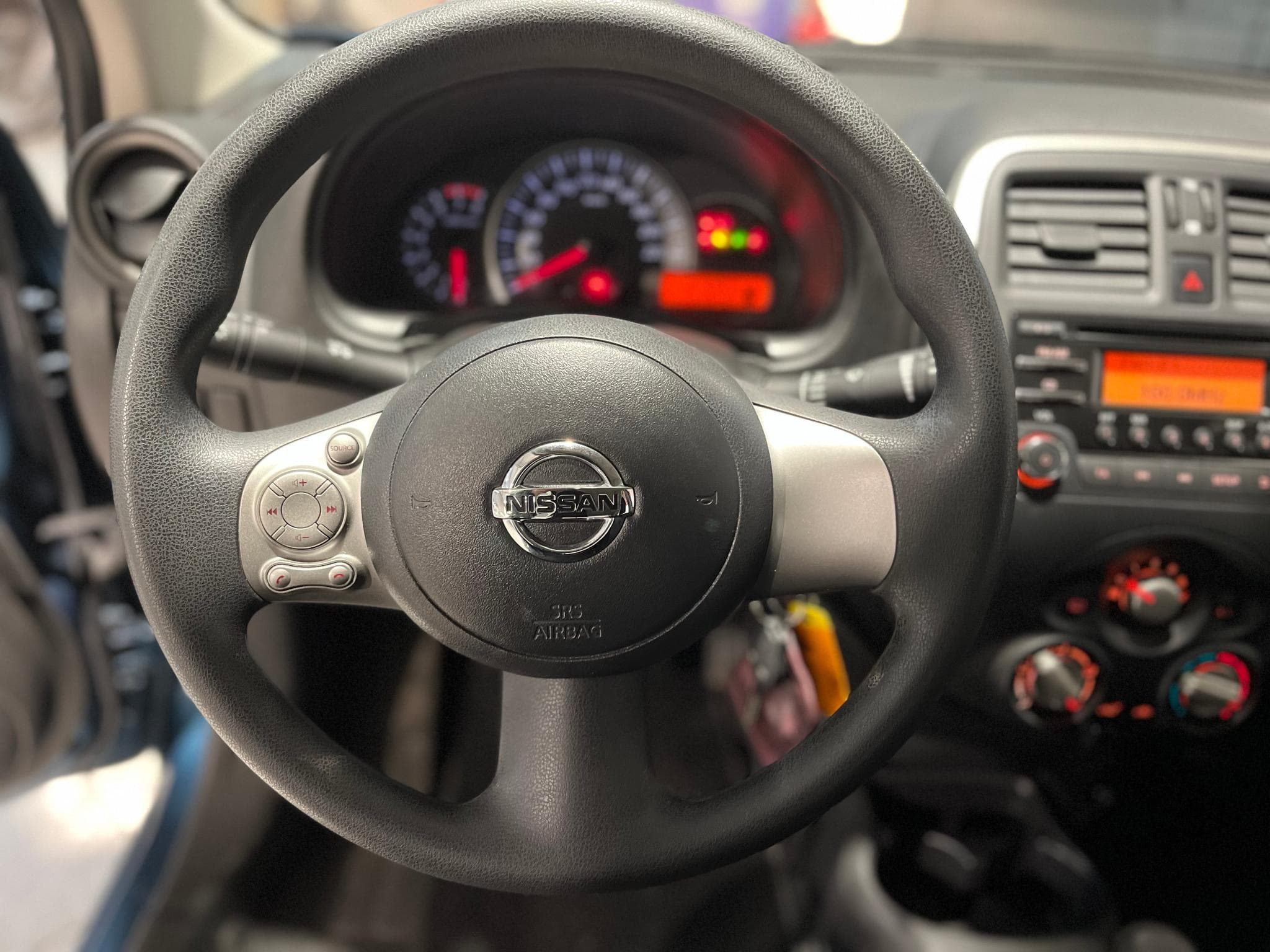 Nissan Micra IV (2) 1.2 80ch VISIA (2017) - Photo 15