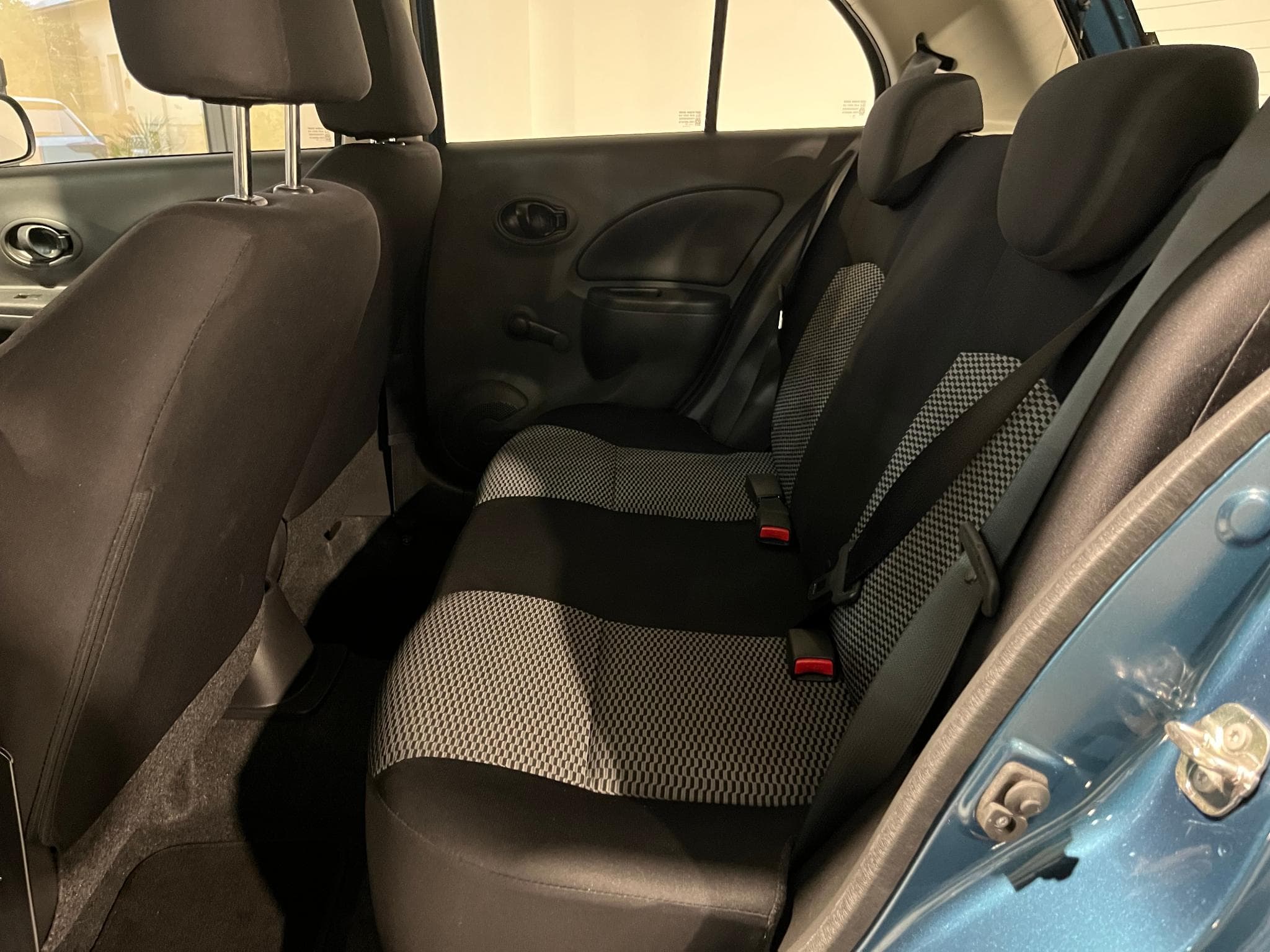 Nissan Micra IV (2) 1.2 80ch VISIA (2017) - Photo 18