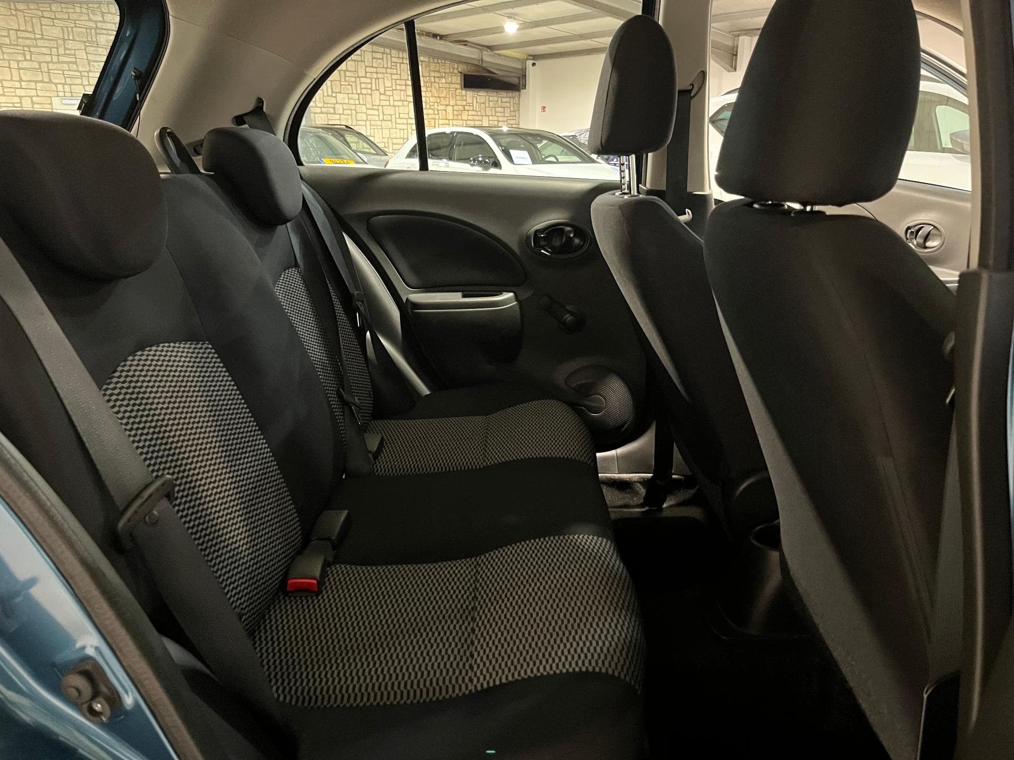 Nissan Micra IV (2) 1.2 80ch VISIA (2017) - Photo 19