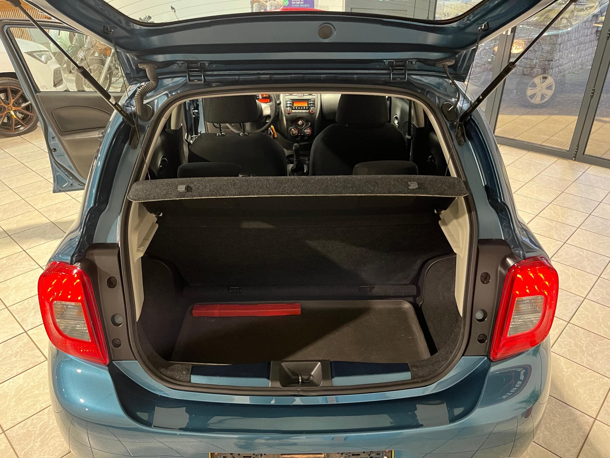 Nissan Micra IV (2) 1.2 80ch VISIA (2017) - Photo 21