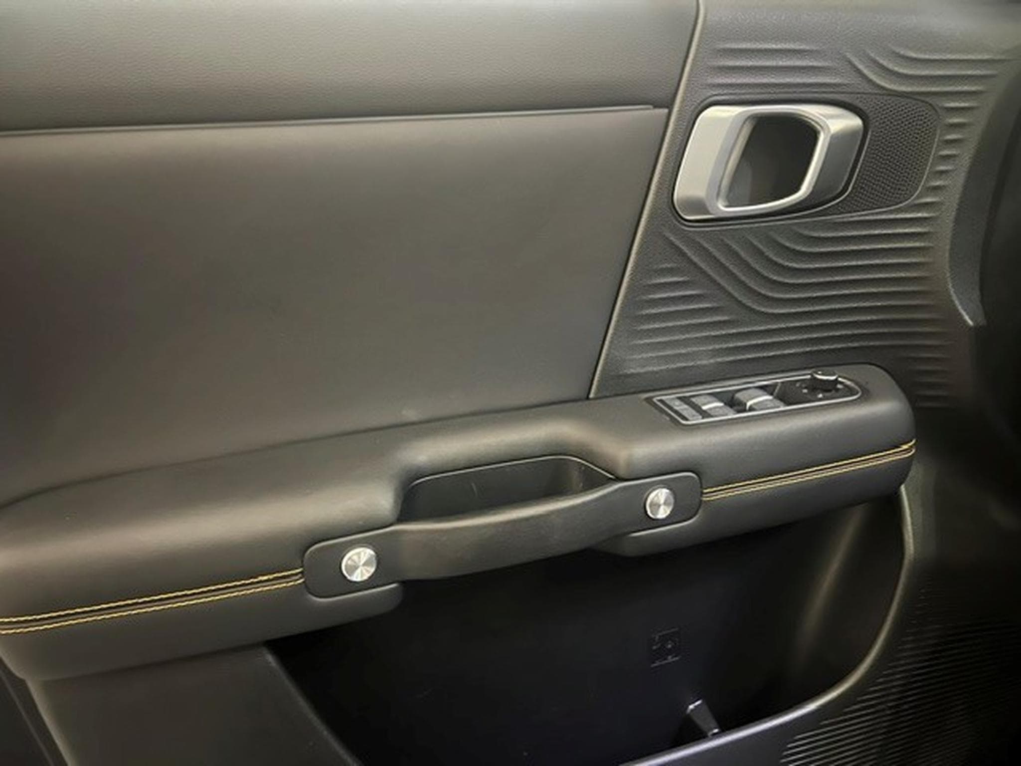 Baic BJ30 1.5 T-GDI PREMIUM HYBRIDE AWD AUT (2026) - Photo 9