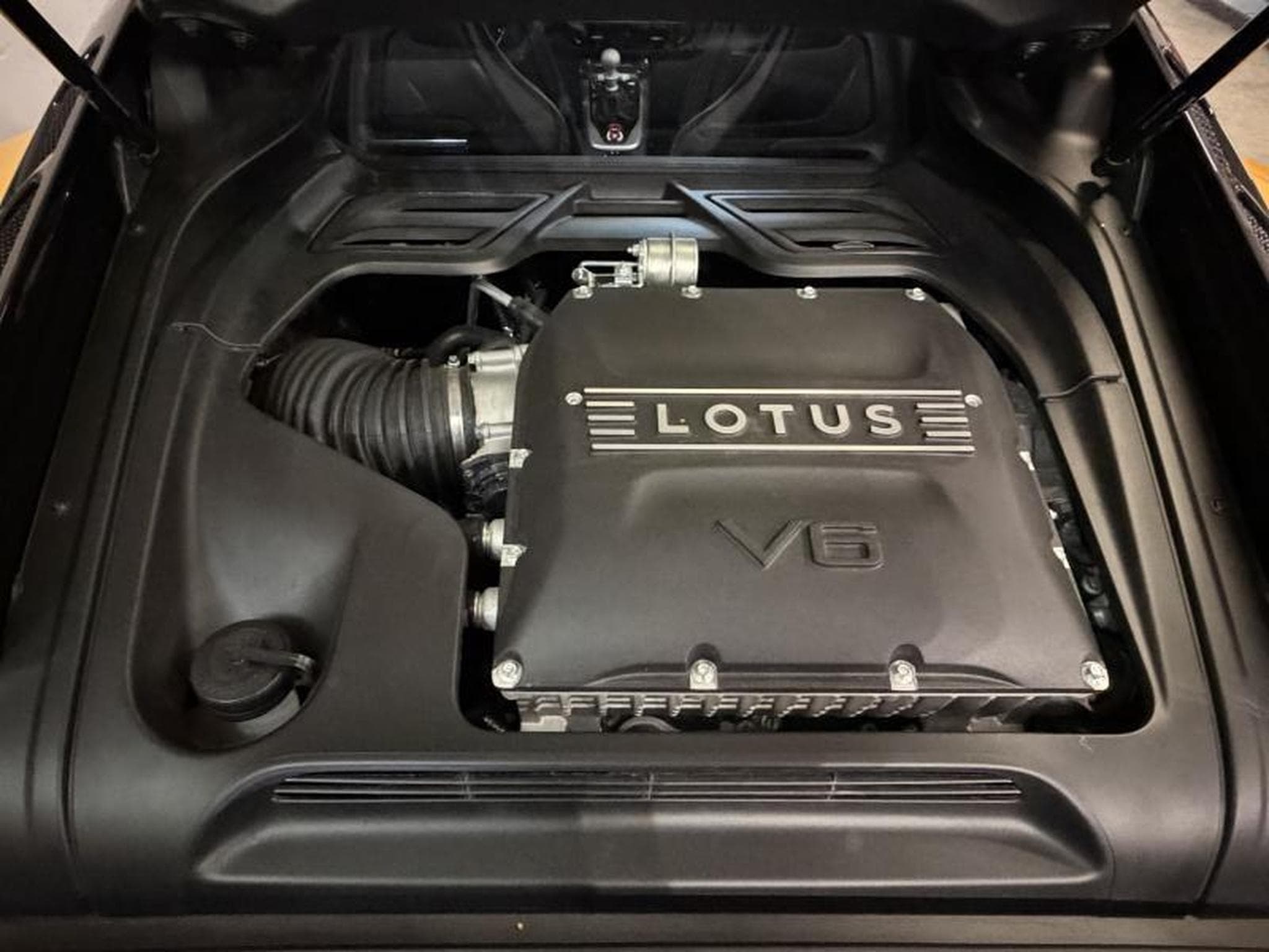 Lotus Emira 3.5 V6 First Edition (2023) - Photo 19