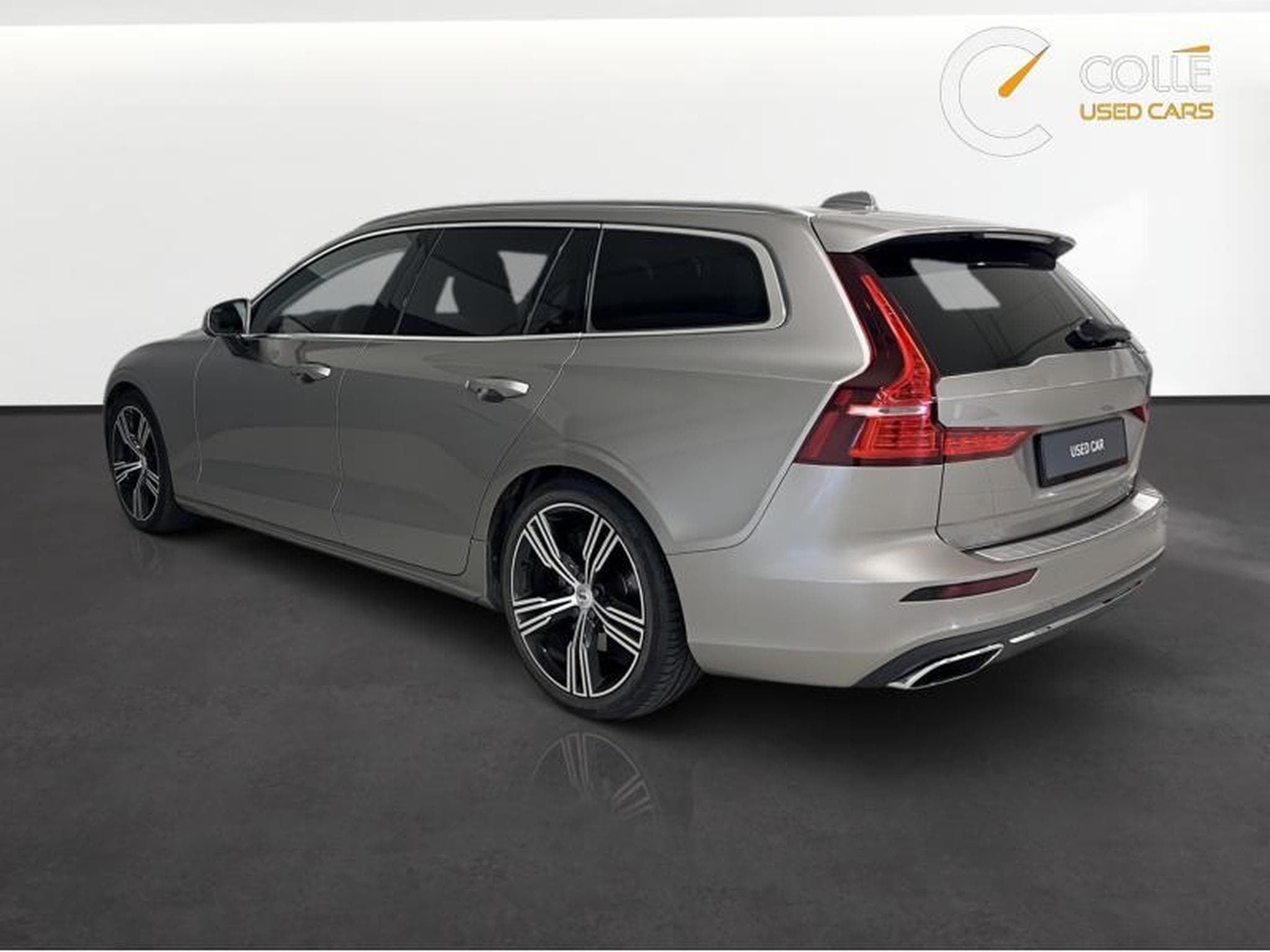 Volvo V60 Inscription (2018) - Photo 2
