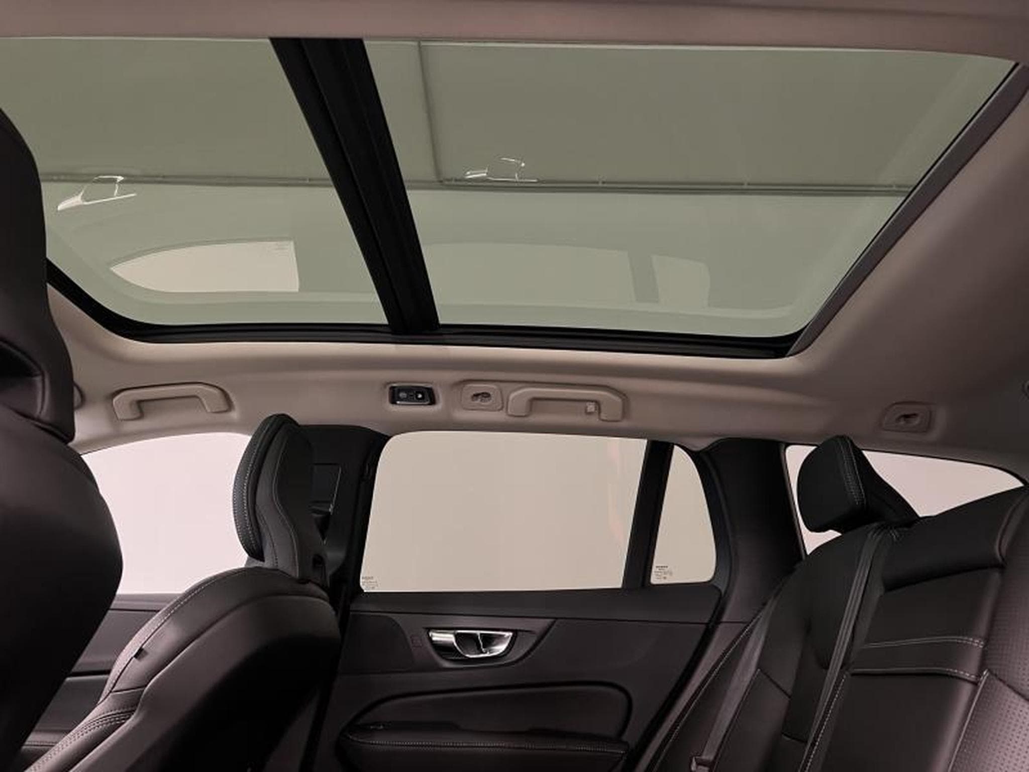 Volvo V60 Inscription (2018) - Photo 14