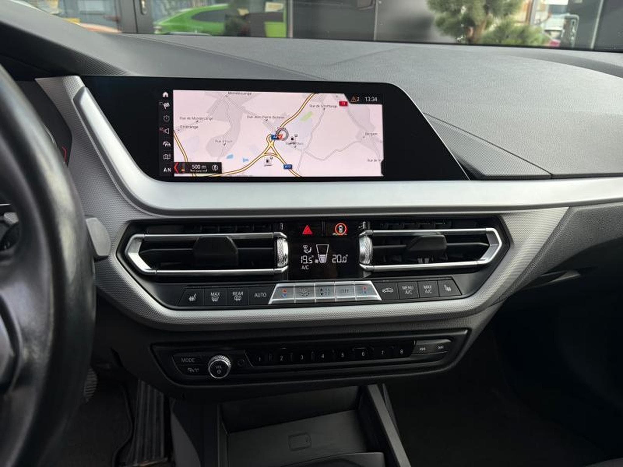 BMW 118 i 1.5 140ch/Sièges chauffants/CarPlay (2020) - Photo 7
