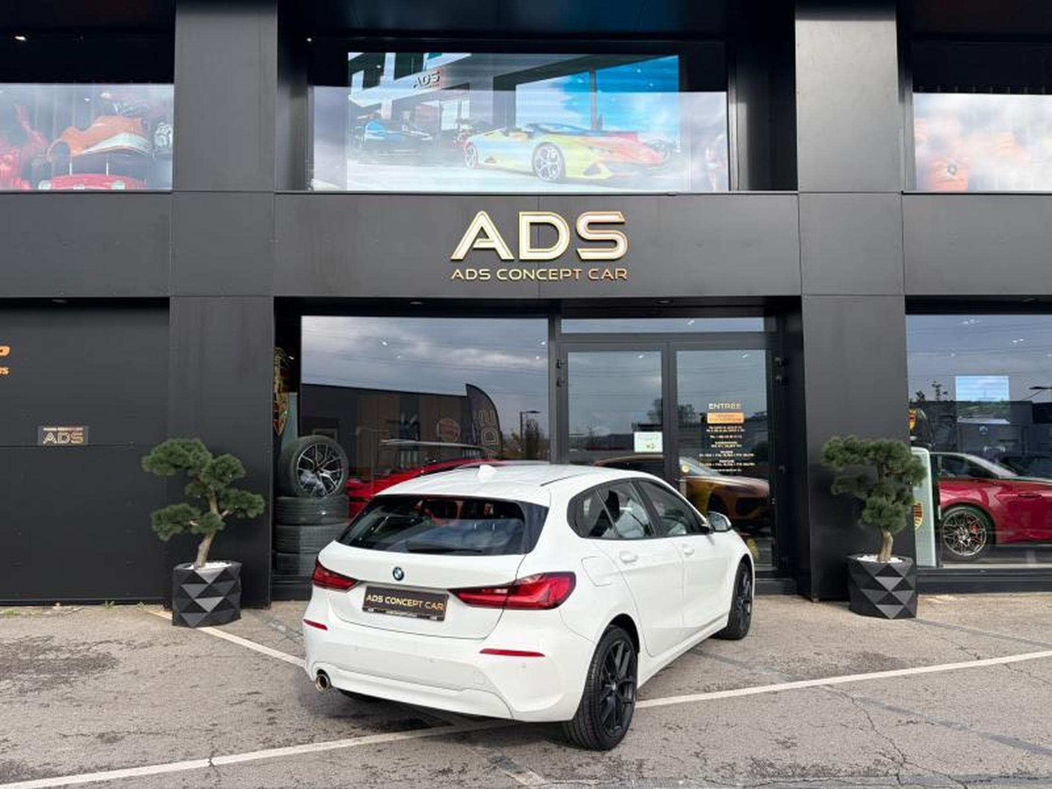 BMW 118 i 1.5 140ch/Sièges chauffants/CarPlay (2020) - Photo 17