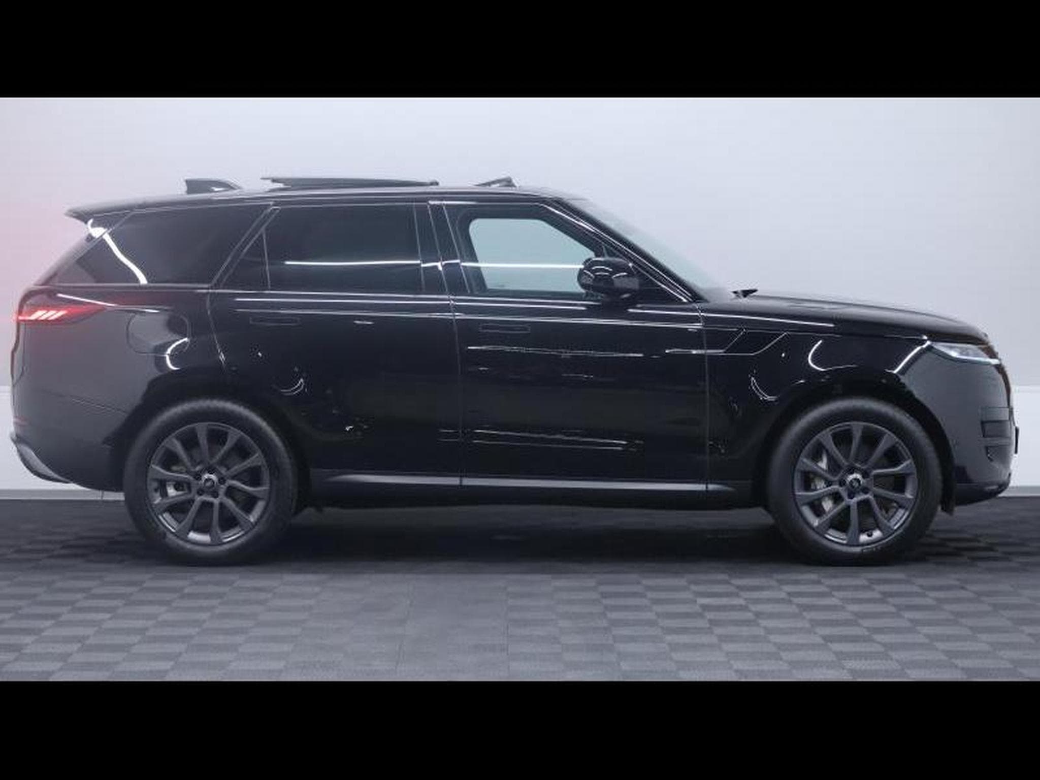 Land-Rover Range Rover Sport D250 S AWD Auto (2025) - Photo 4