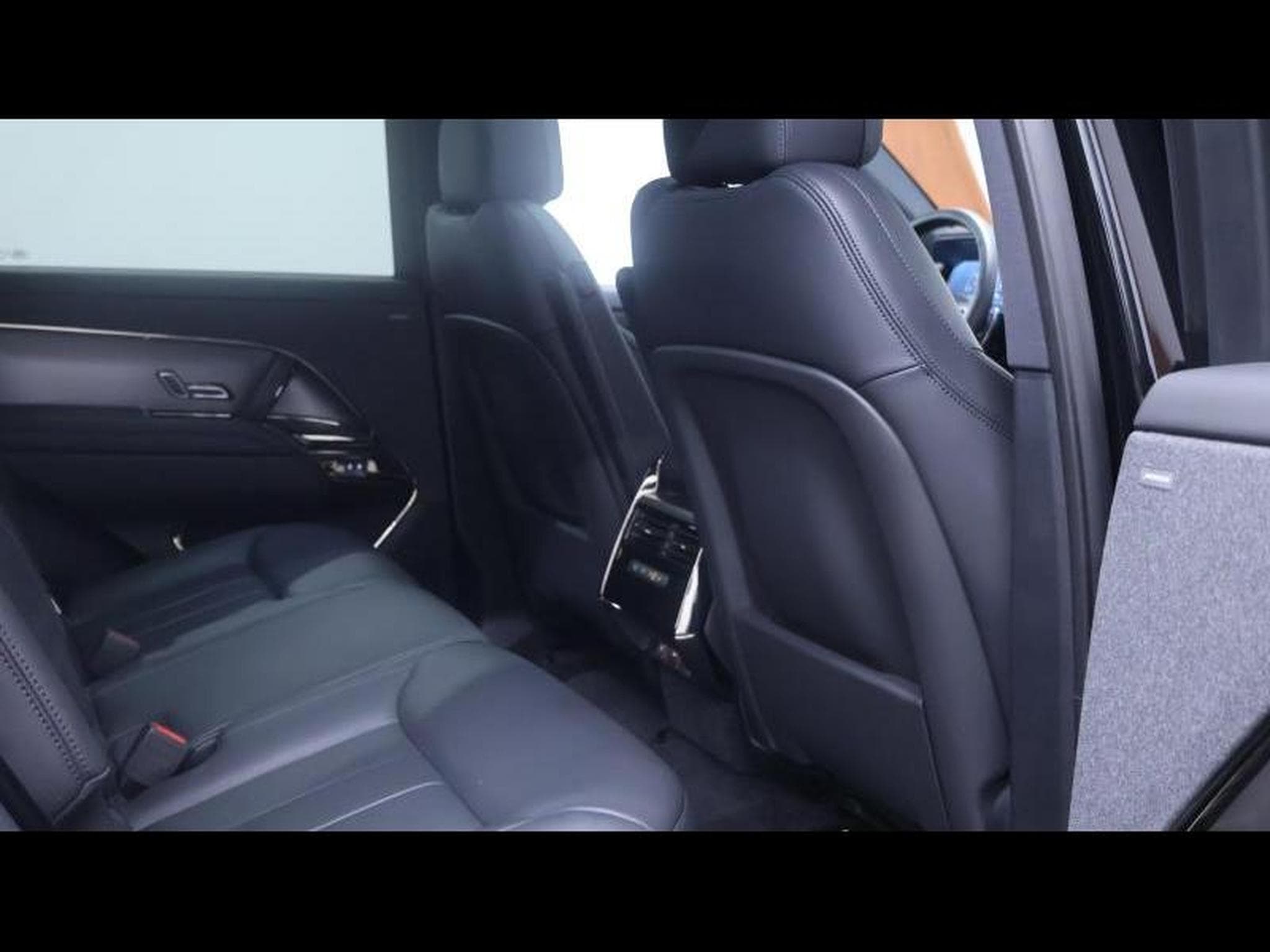 Land-Rover Range Rover Sport D250 S AWD Auto (2025) - Photo 14