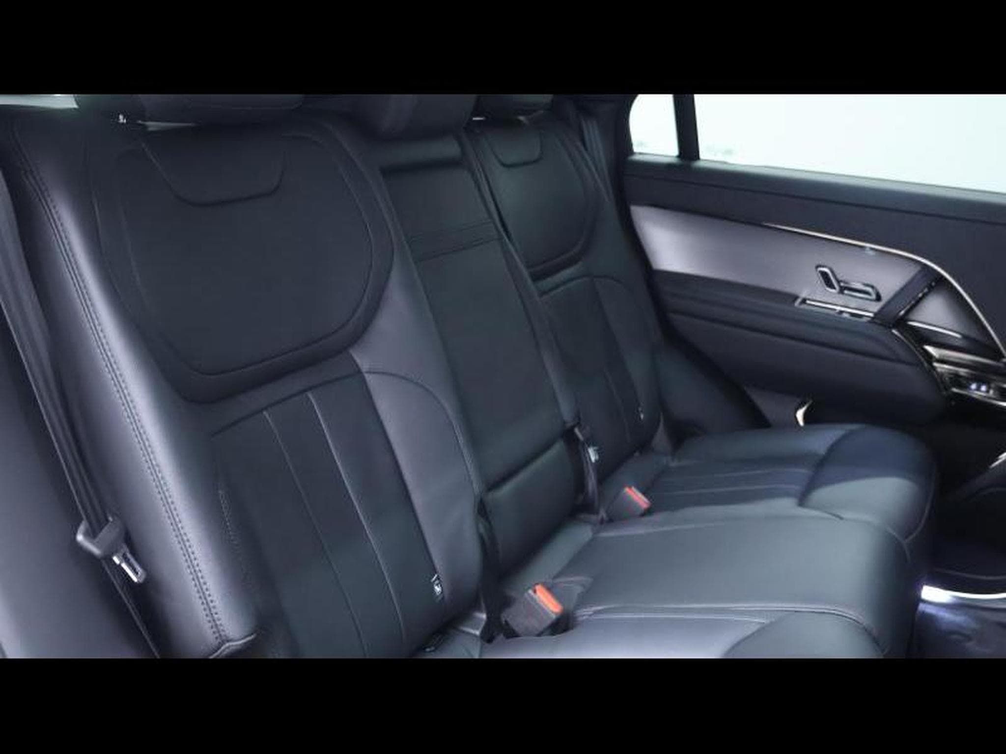 Land-Rover Range Rover Sport D250 S AWD Auto (2025) - Photo 15