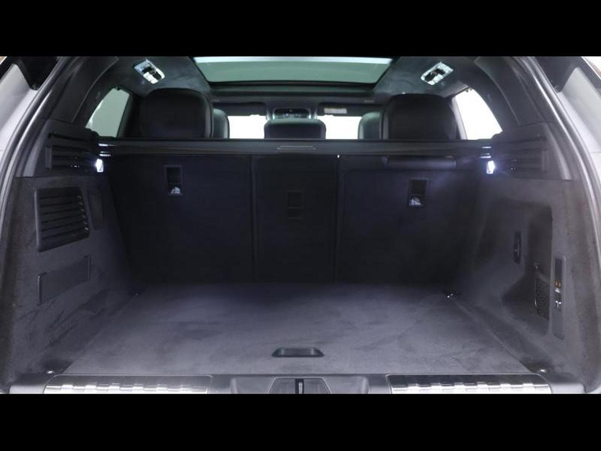Land-Rover Range Rover Sport P530 Autobiography (2026) - Photo 8