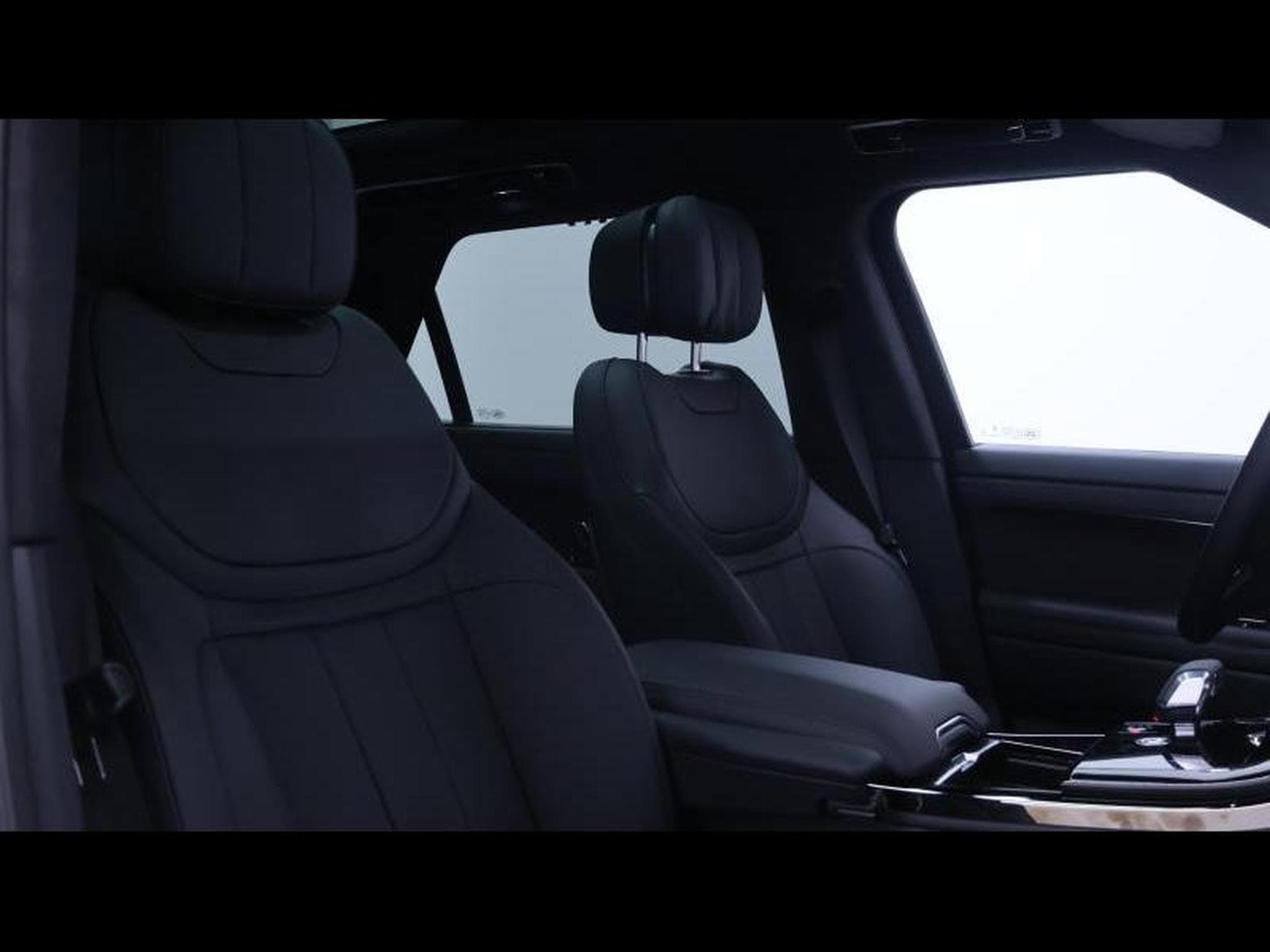 Land-Rover Range Rover Sport P530 Autobiography (2026) - Photo 13