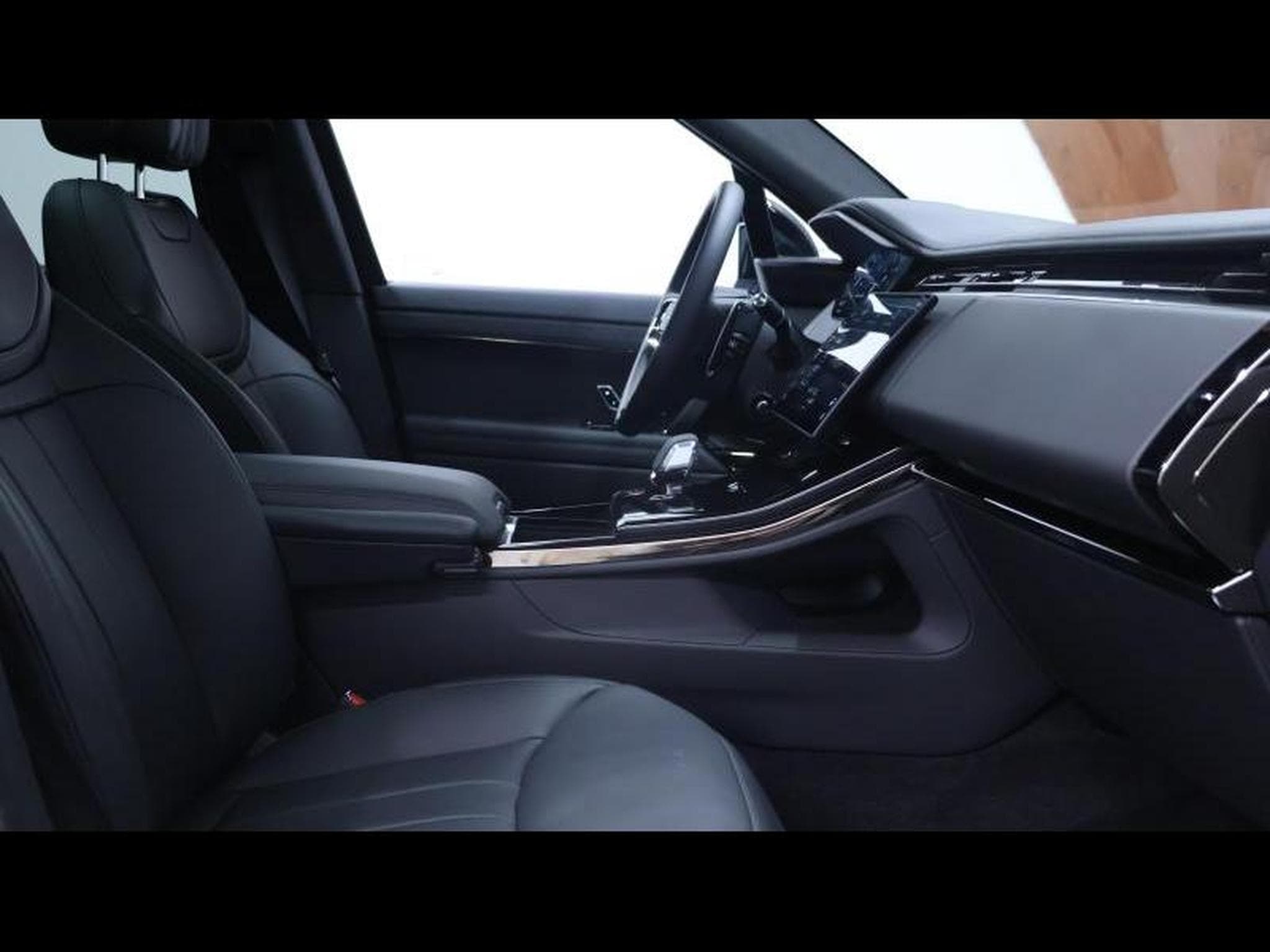 Land-Rover Range Rover Sport P530 Autobiography (2026) - Photo 12