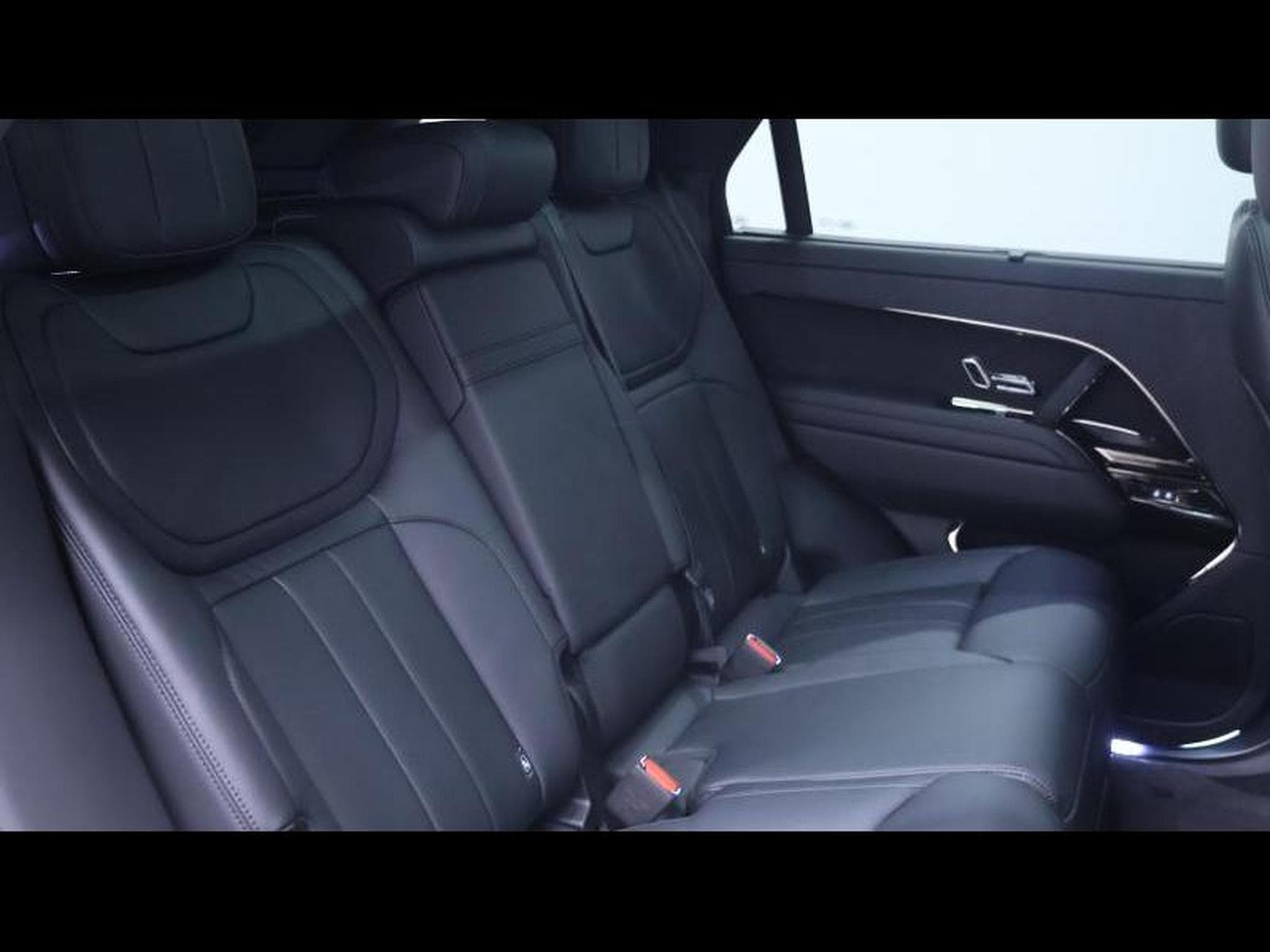 Land-Rover Range Rover Sport P530 Autobiography (2026) - Photo 15