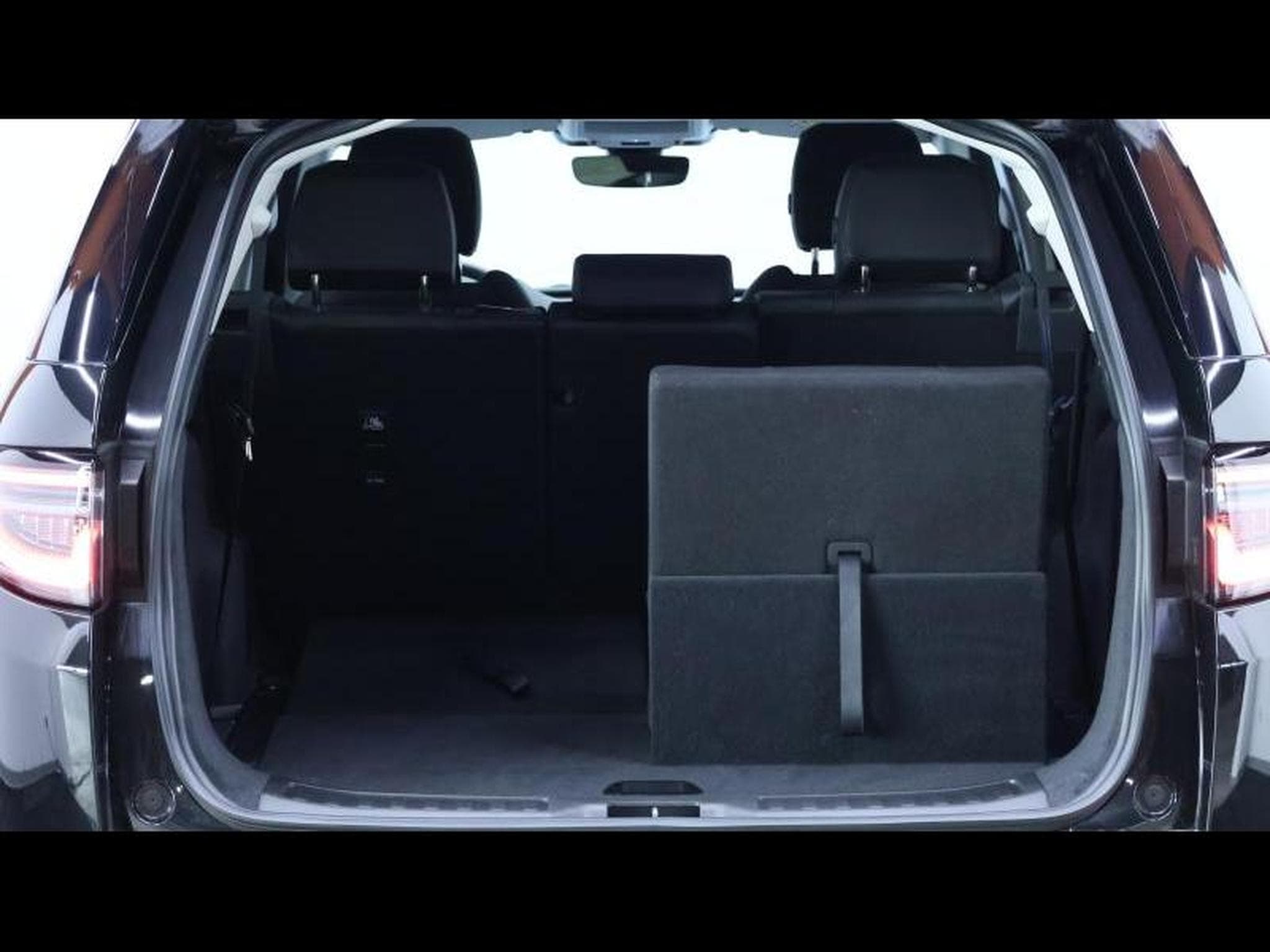 Land-Rover Discovery Sport D165 AWD Auto 7places (2025) - Photo 9
