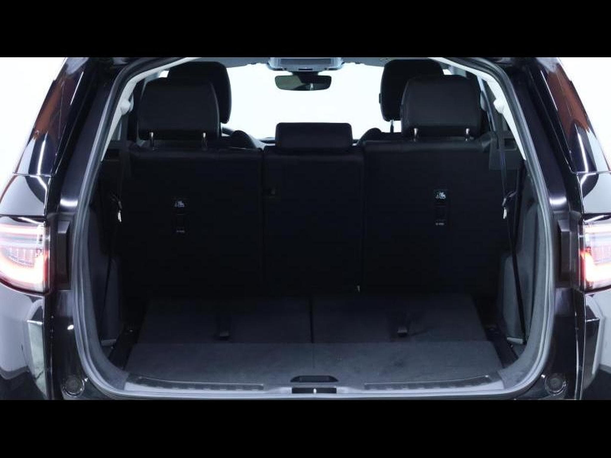 Land-Rover Discovery Sport D165 AWD Auto 7places (2025) - Photo 8