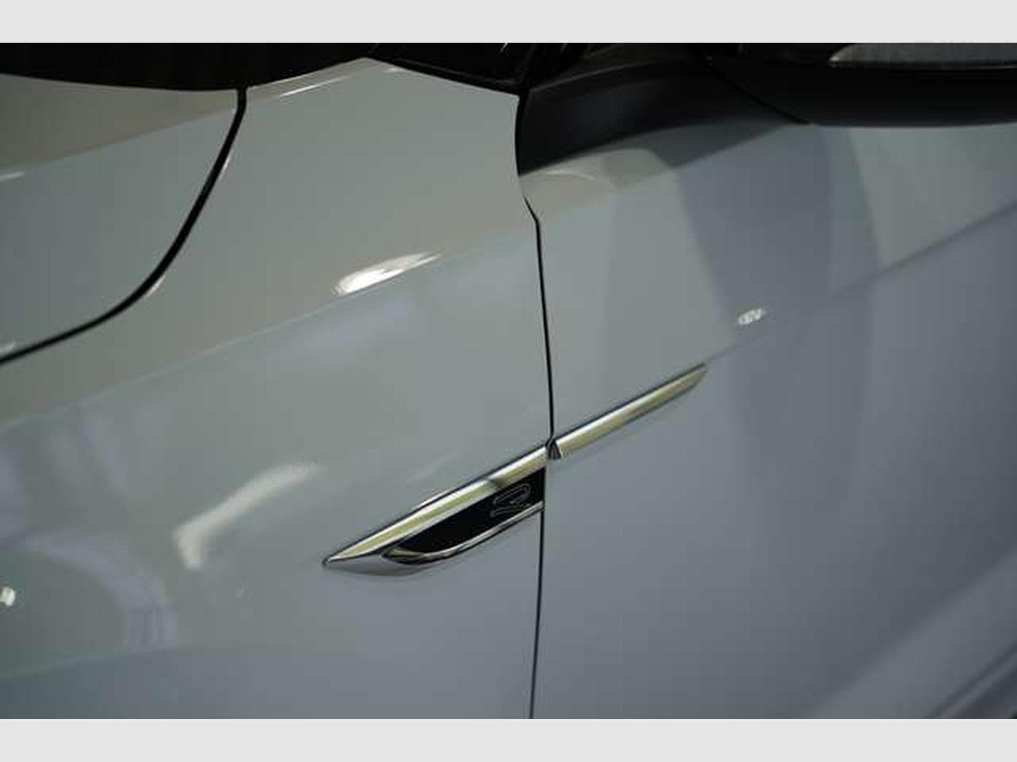 VW T-Roc R Line 4M DSG *19 *Pano*IQ*Digital*Beats (2022) - Foto 3