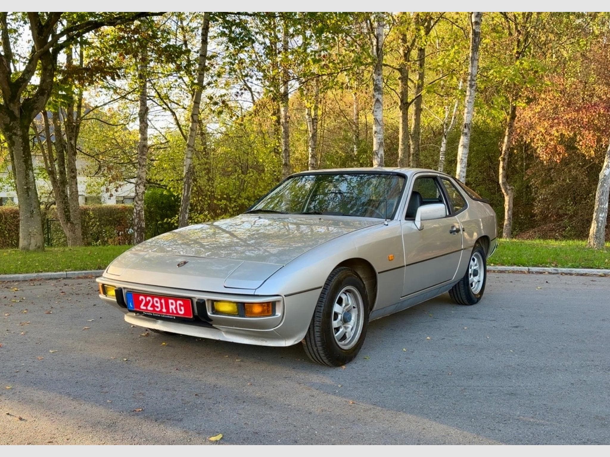Porsche 924 2.0  5vitesses (1982) - Photo 1