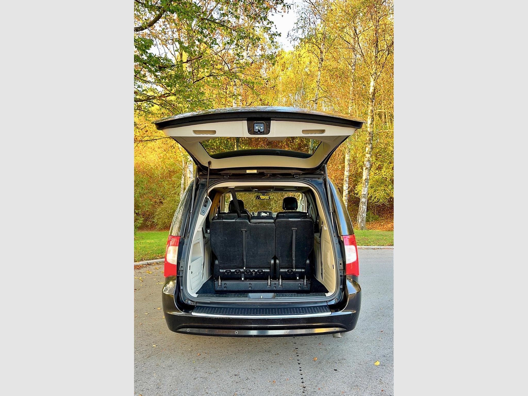 Lancia Voyager 2,8 crd Auto. (2012) - Photo 5
