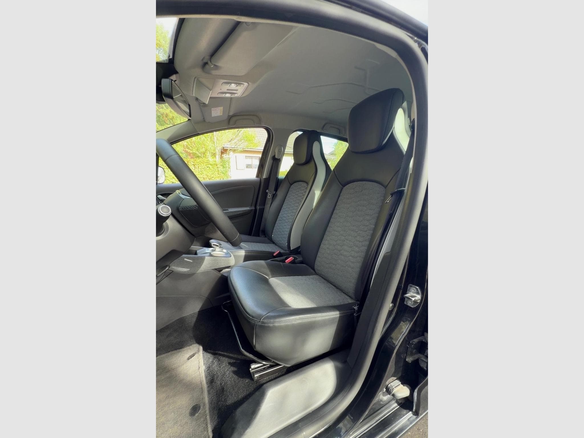 Renault Zoé 52kwh (2020) - Photo 8