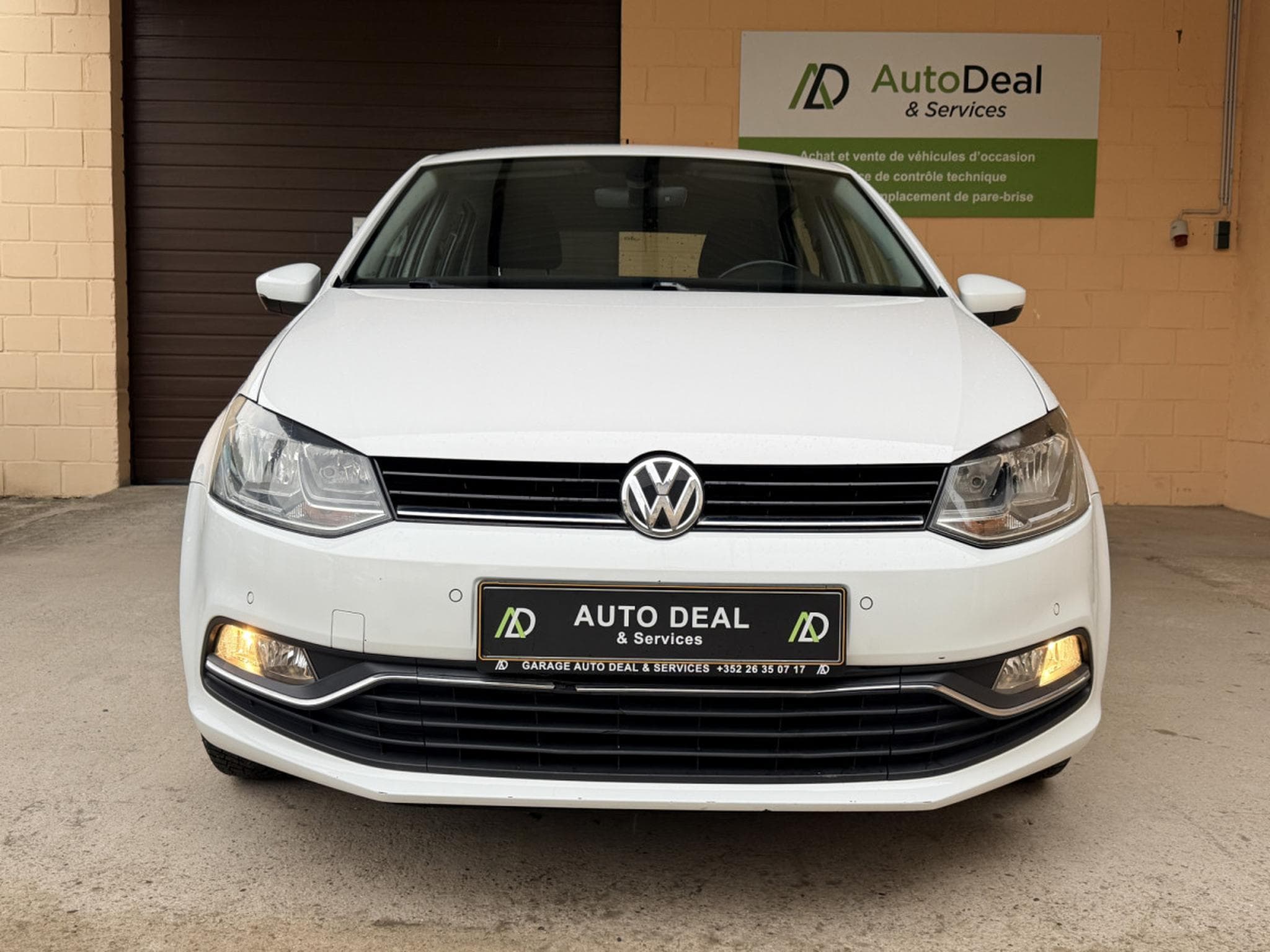 VW Polo 1.2 TSI LOUNGE Bluemotion 90cv (2015) - Foto 2