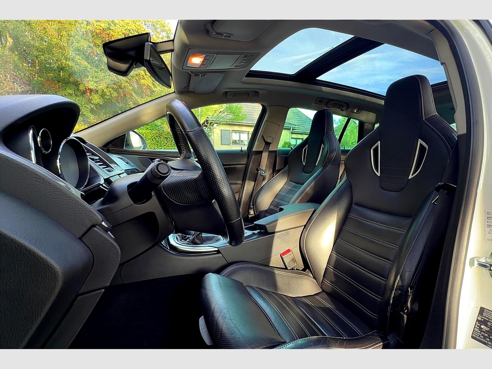 Opel Insignia OPC 4x4 (2010) - Photo 8