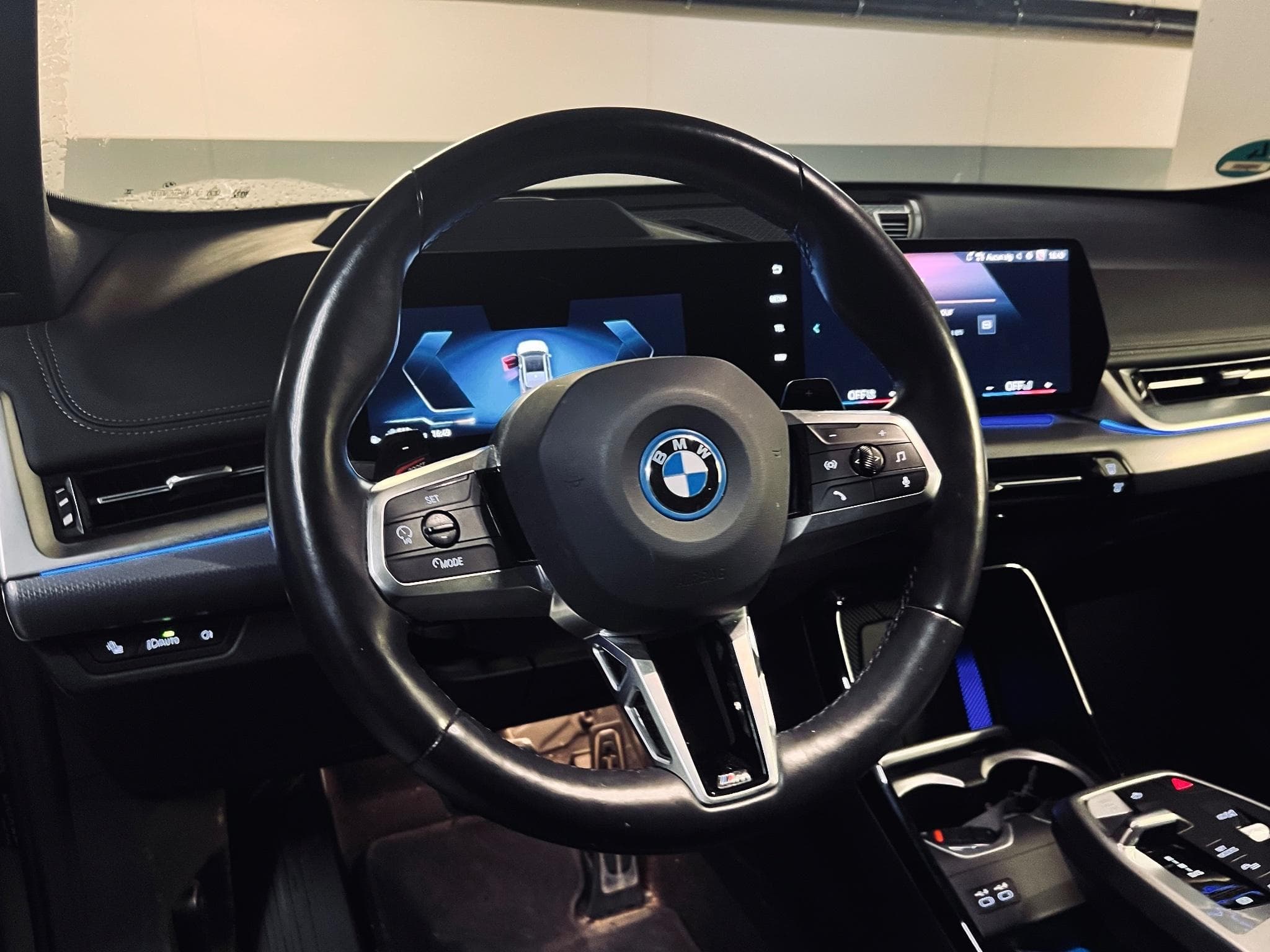 BMW X1 xdrive 30e M-Sport (2024) - Foto 11