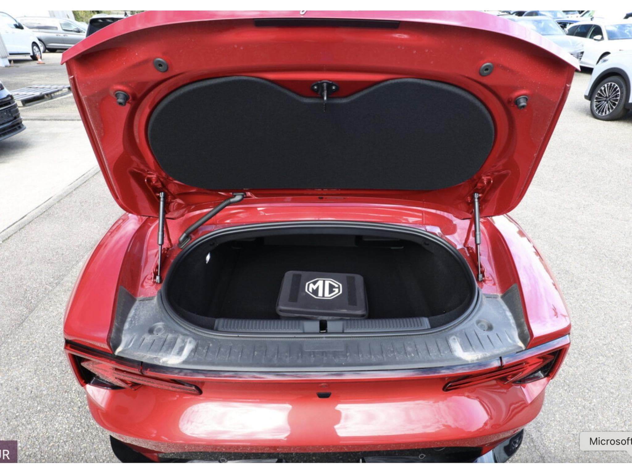 MG Cyberster Cyberter 77kwh 339 cv ACC Dinamica Bose 360kam SHZ 19Z (2026) - Foto 10
