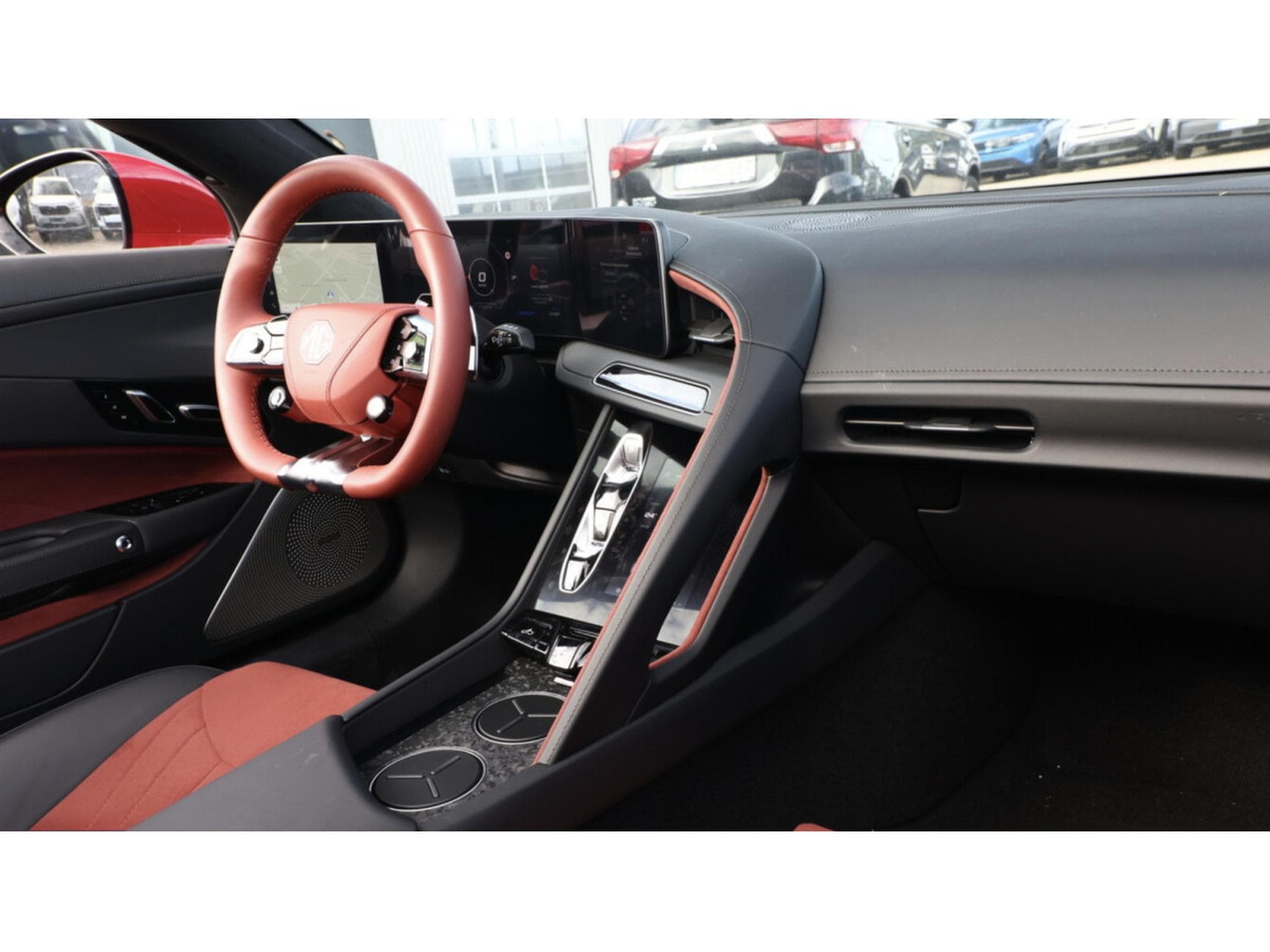 MG Cyberster Cyberter 77kwh 339 cv ACC Dinamica Bose 360kam SHZ 19Z (2026) - Foto 14
