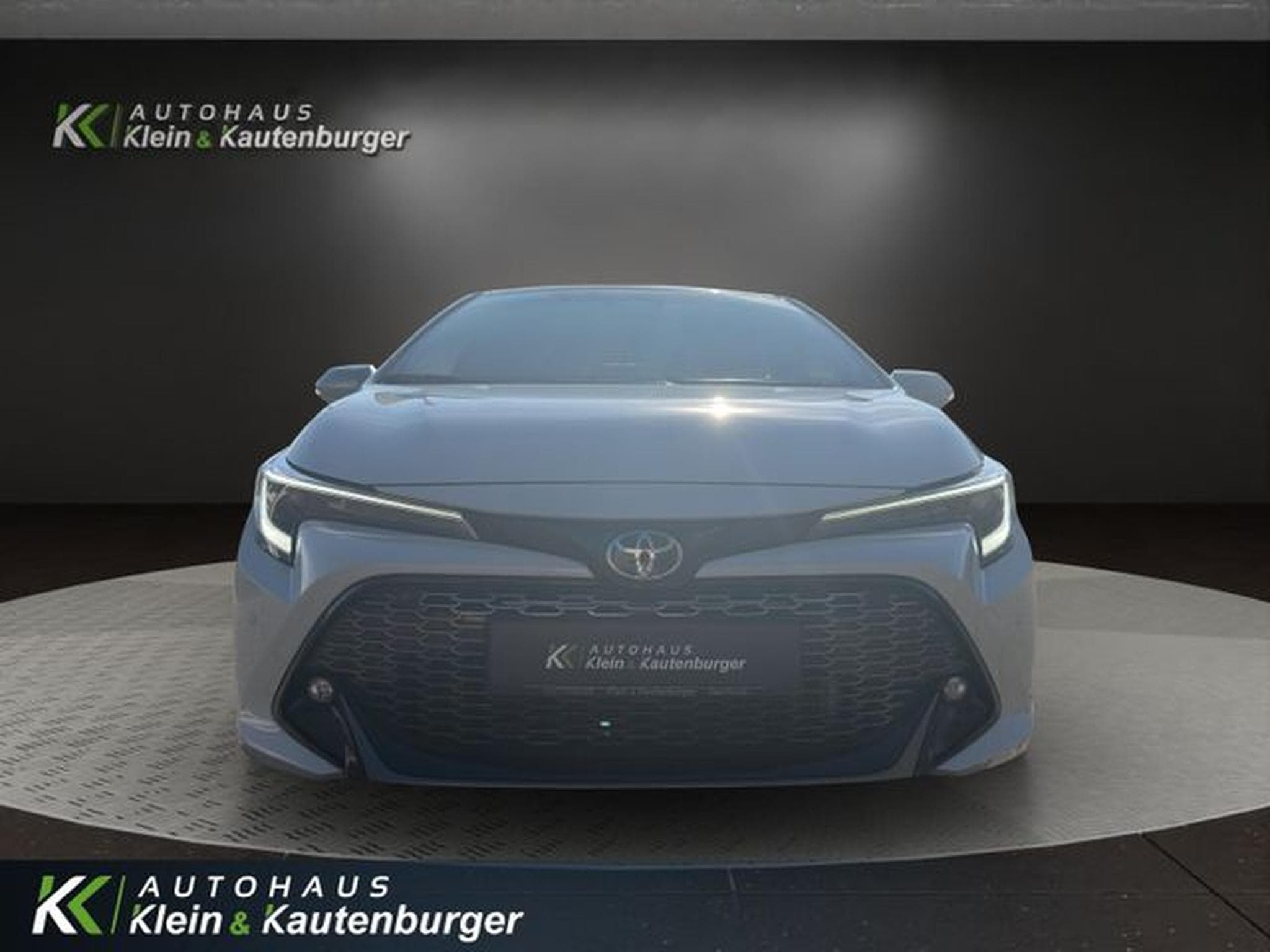 Toyota Corolla Corolla 1.8 GR Sport +VIRTUAL+KAMERA+WINTERPAKET (2025) - Photo 2